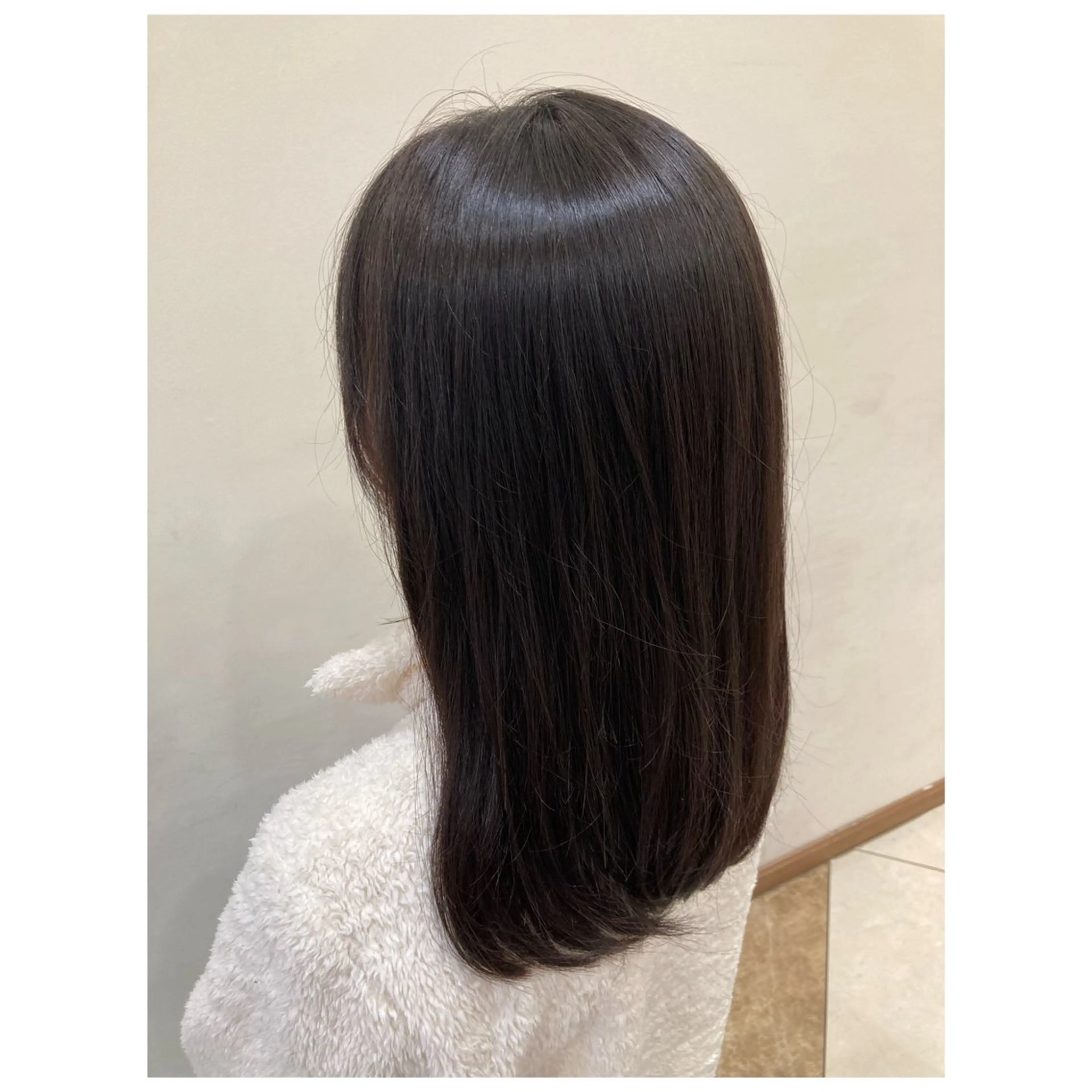 セミロング ショートカット／ 明千のヘアスタイル