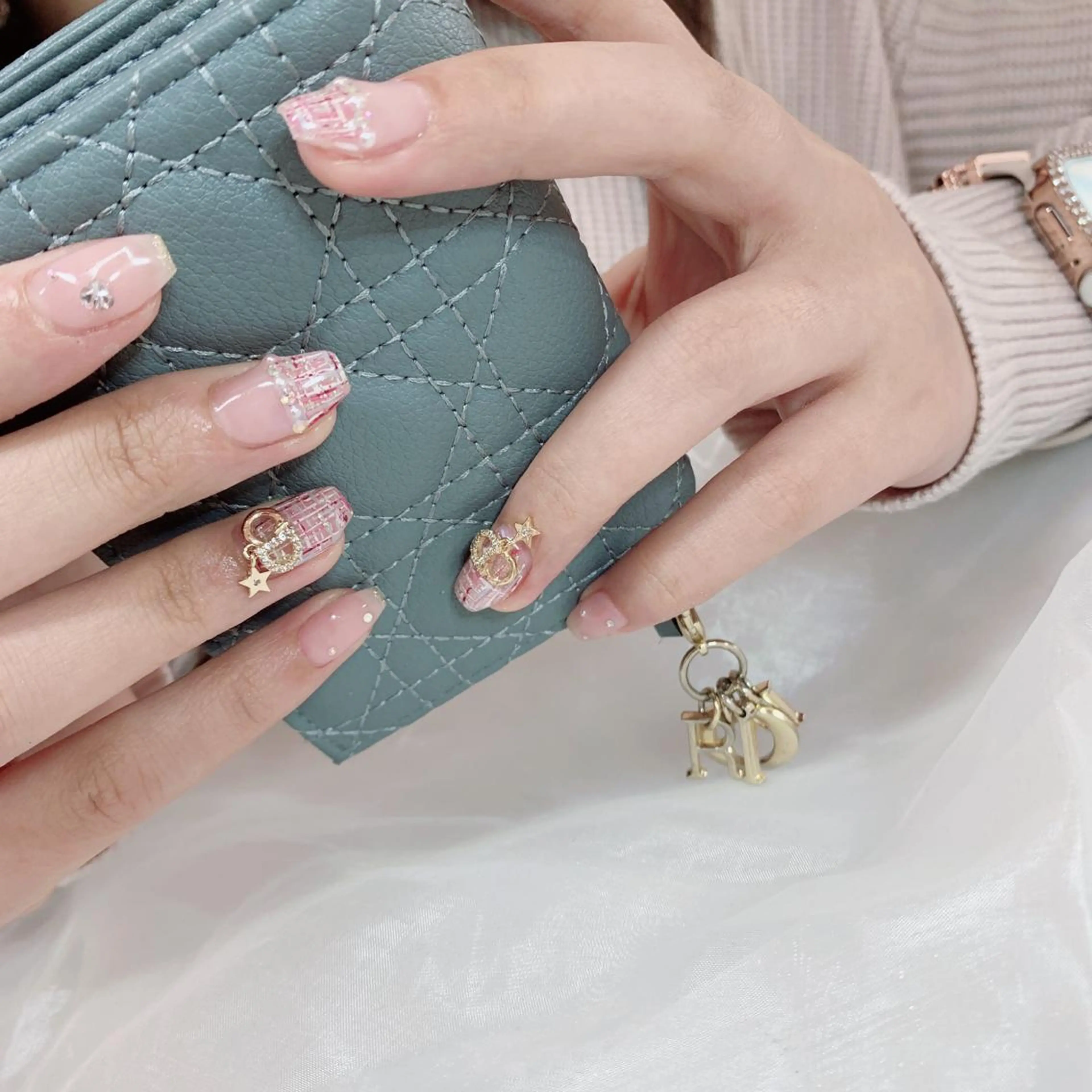 ネイル ハンドネイル La neige* yuki 🥯🍑のネイルデザイン