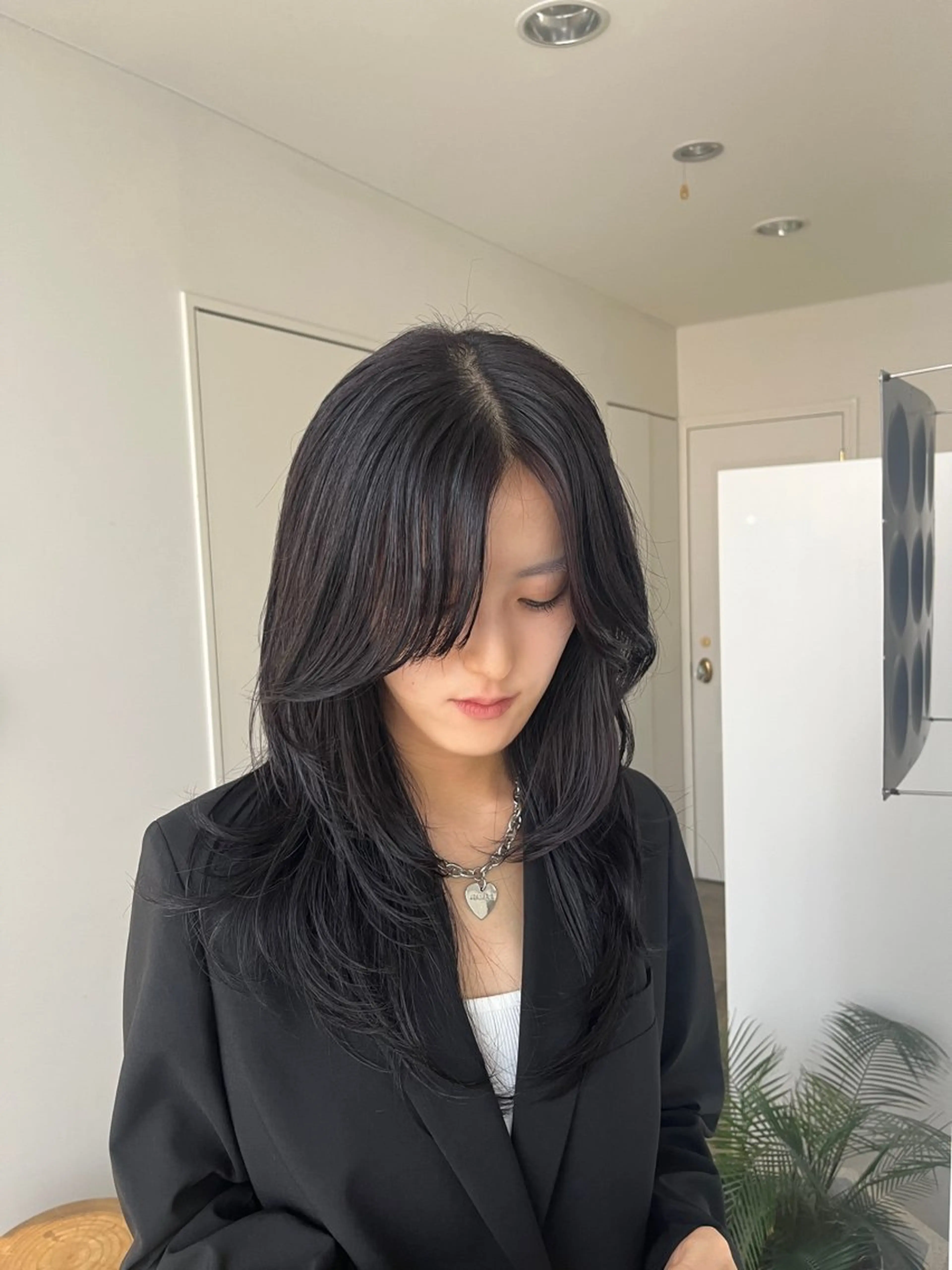 ロング ヘアカラー Shion/ レイヤー/髪質改善のヘアスタイル