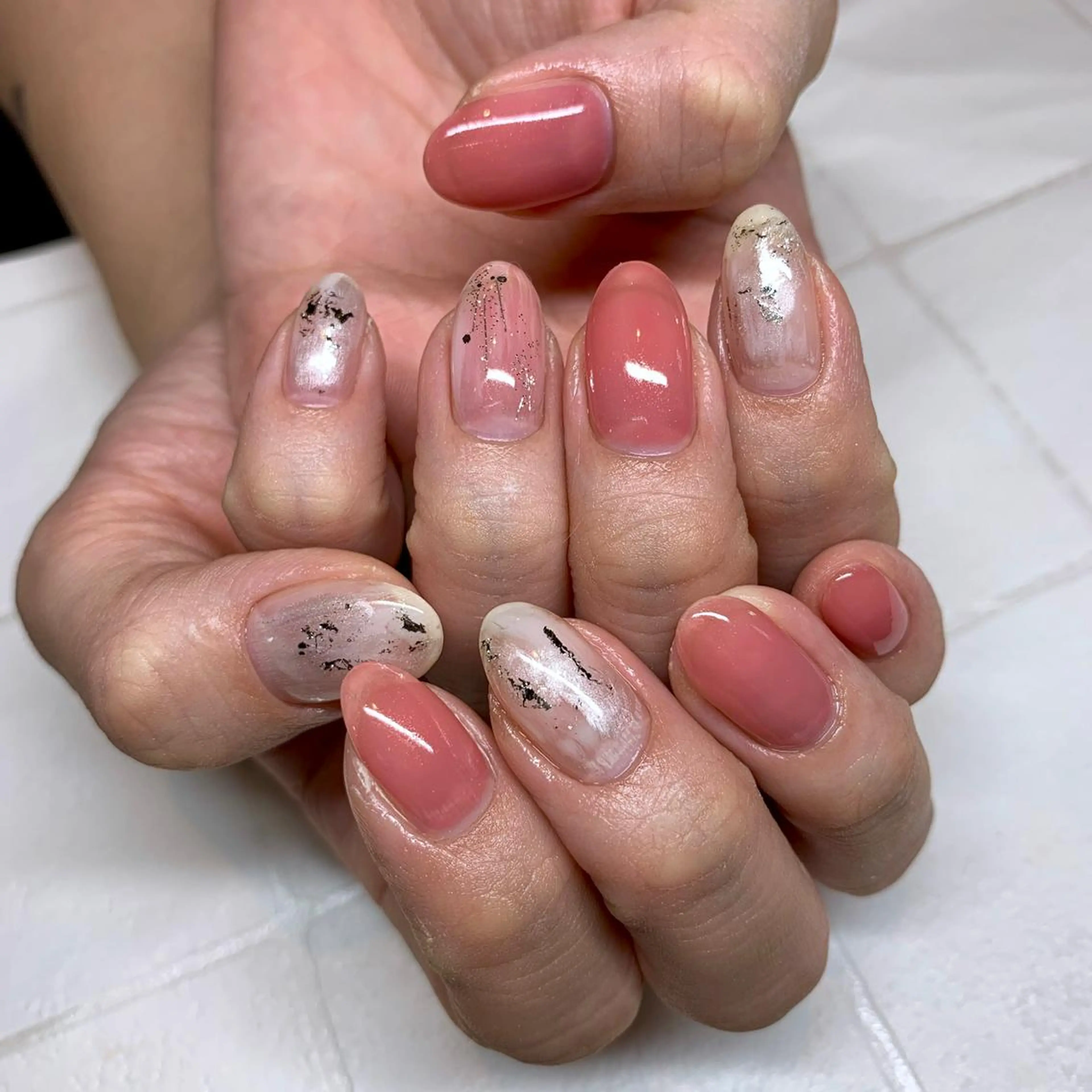 ネイル repos~ルポ~所属・里見 麗のネイルデザイン