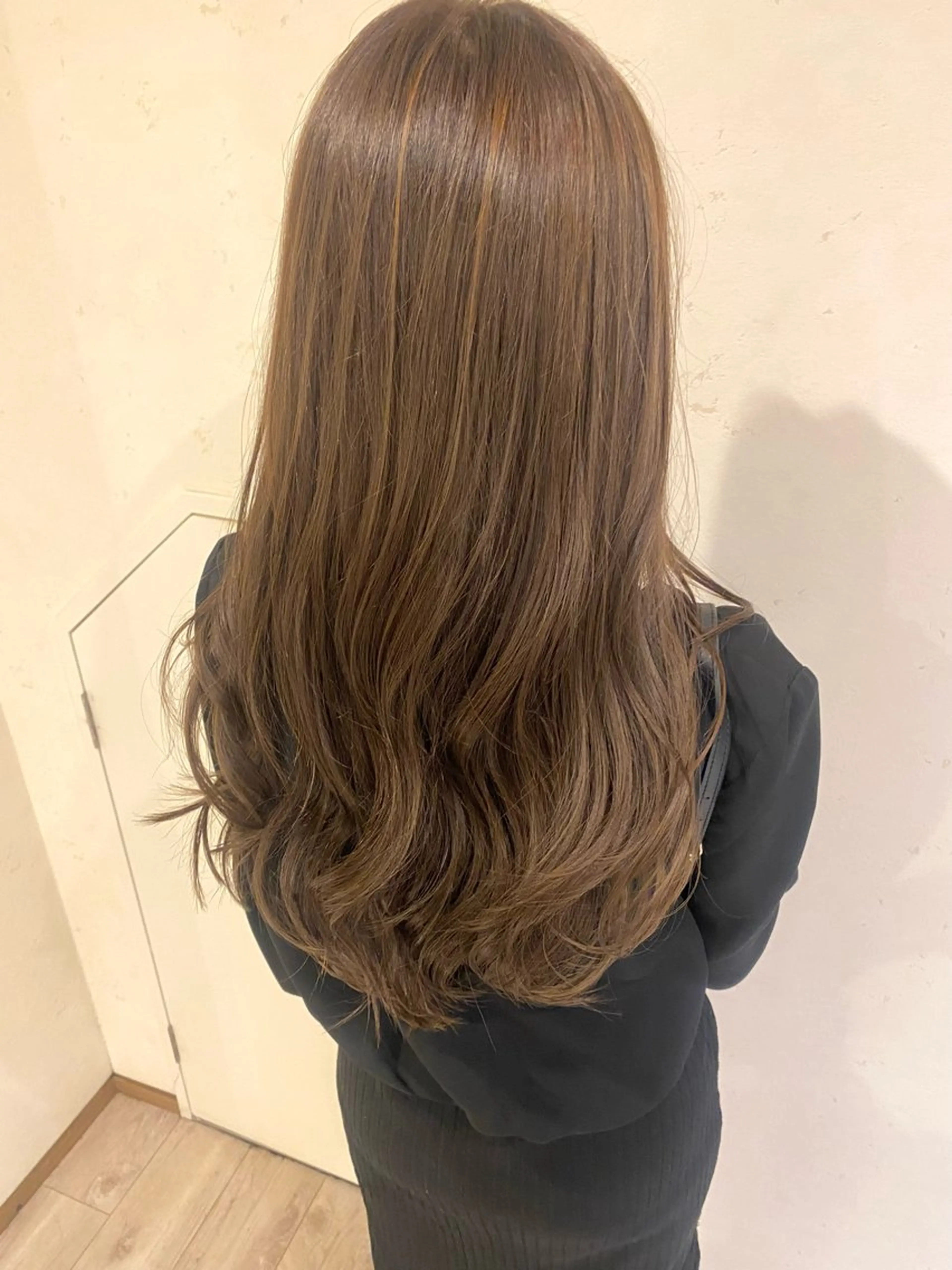 ミディアム カラー ベージュカラー 透明感カラー カット ヘアカラー トリートメント 🍑 モモカ🍑のヘアスタイル