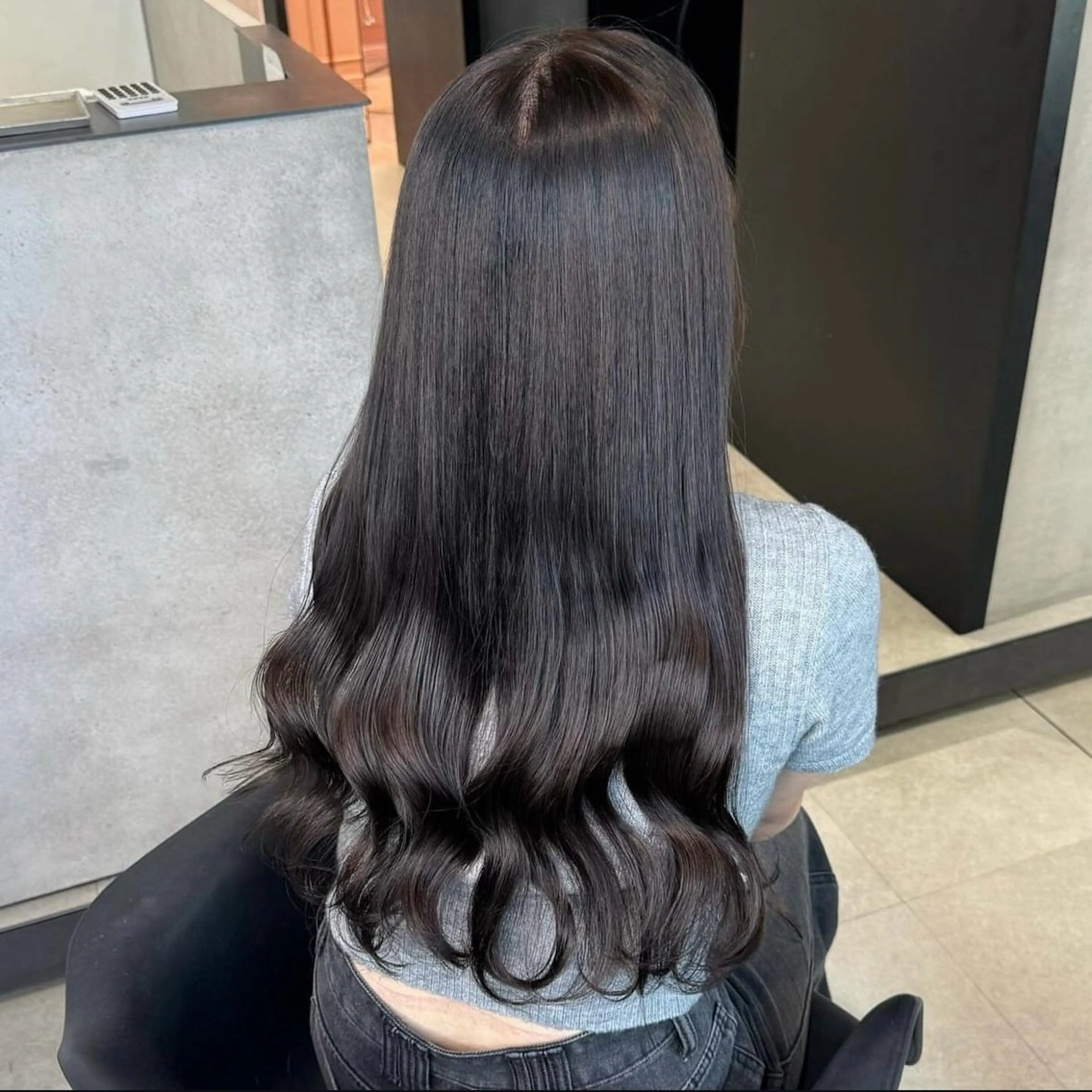 カラー オフホワイト大阪店（off white）所属・LENA🎀 ハイトーン/エクステのヘアスタイル