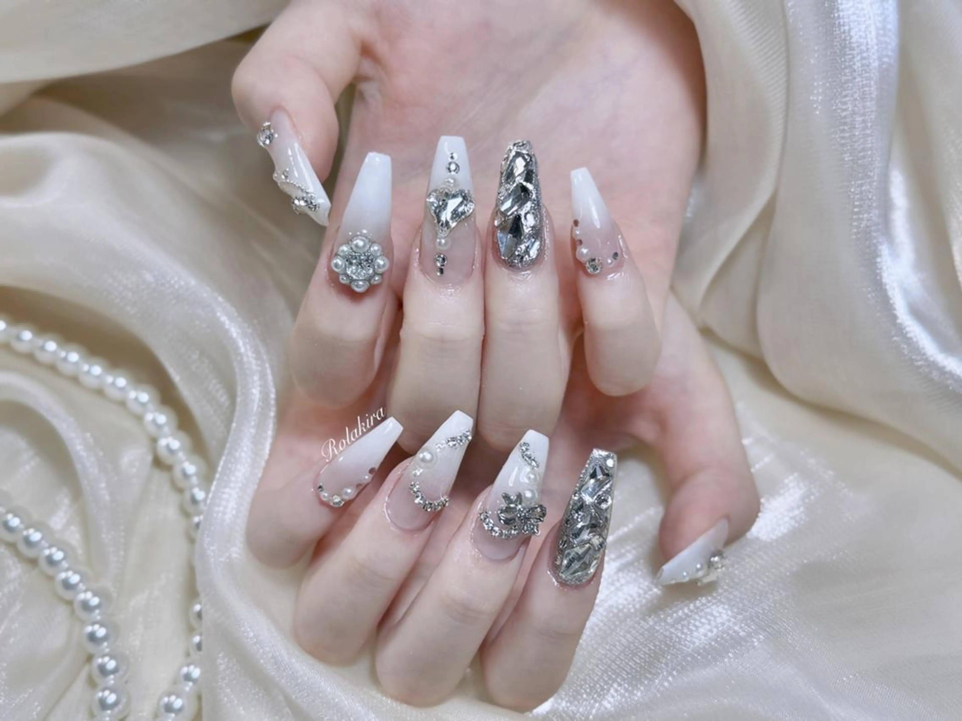 ネイル チークネイル 長さ出し フレンチネイル ジェルネイル 韓国ネイル ハンドネイル Rolakira マニのネイルデザイン