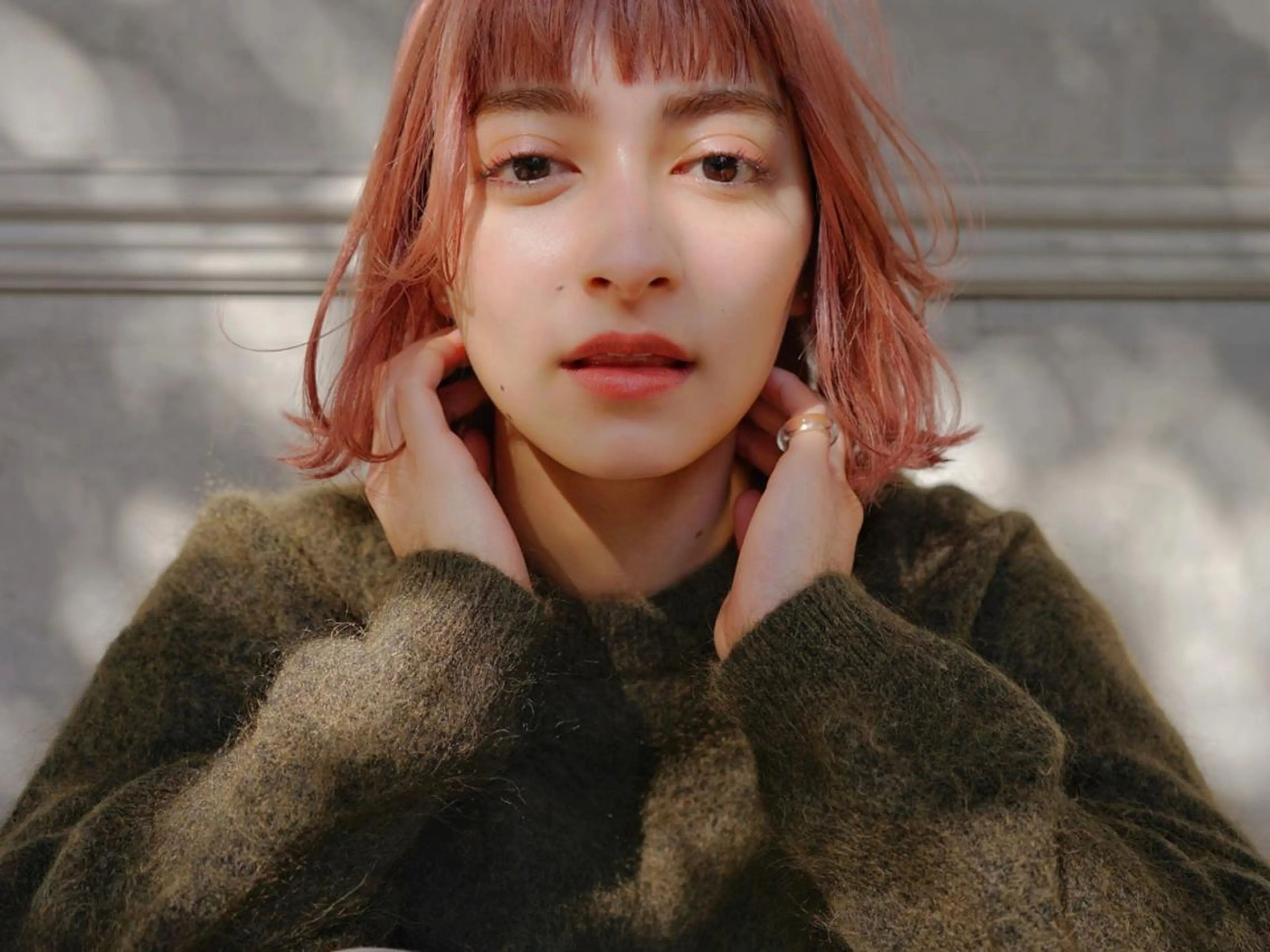 セミロング カラー パーマ ヘアアレンジ アディクシーカラー アッシュ バレイヤージュ ベージュカラー ブリーチ newi grande 横浜店のヘアスタイル