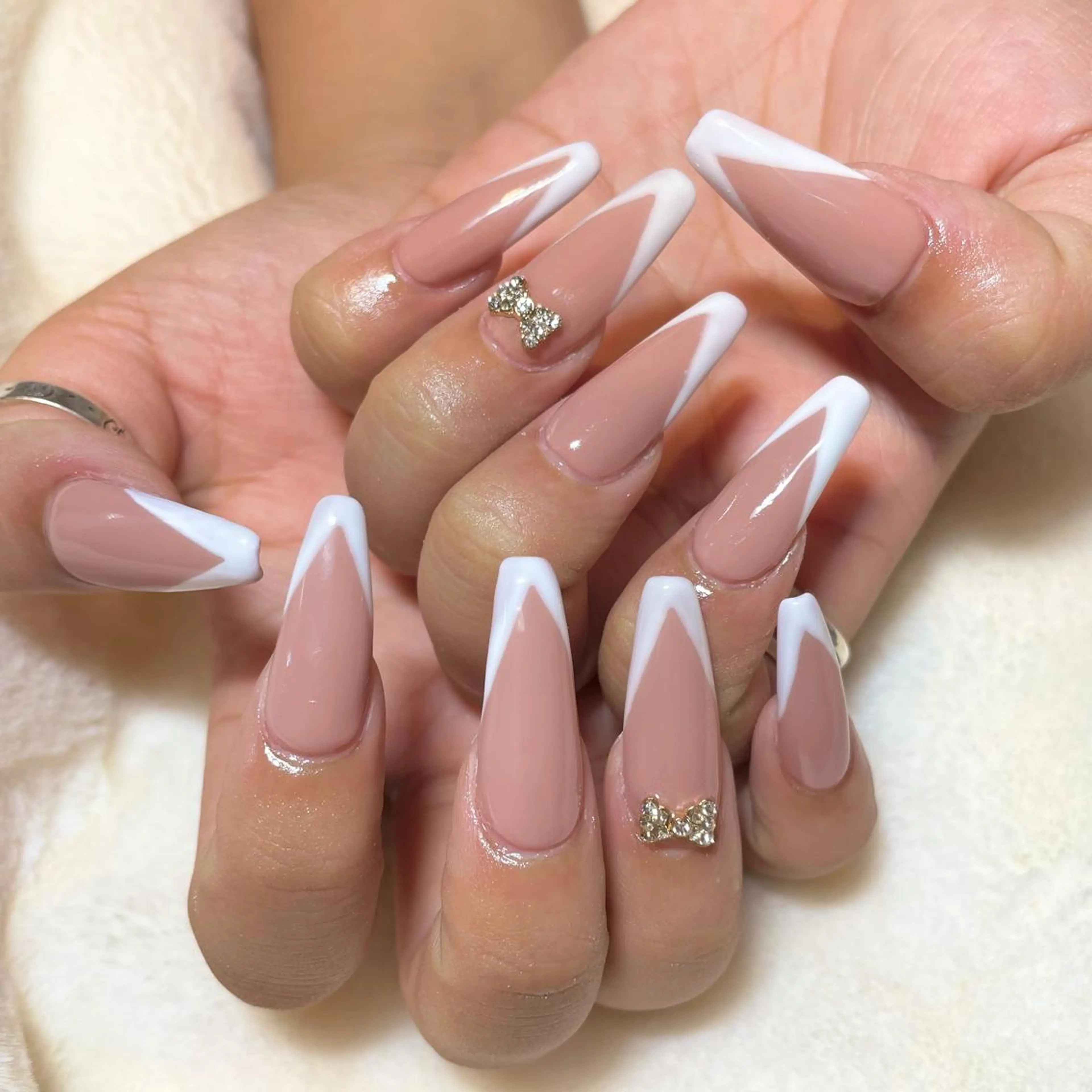 ネイル ドライヘッドスパ 名古屋駅徒歩5分のエステ・リラクイメージ