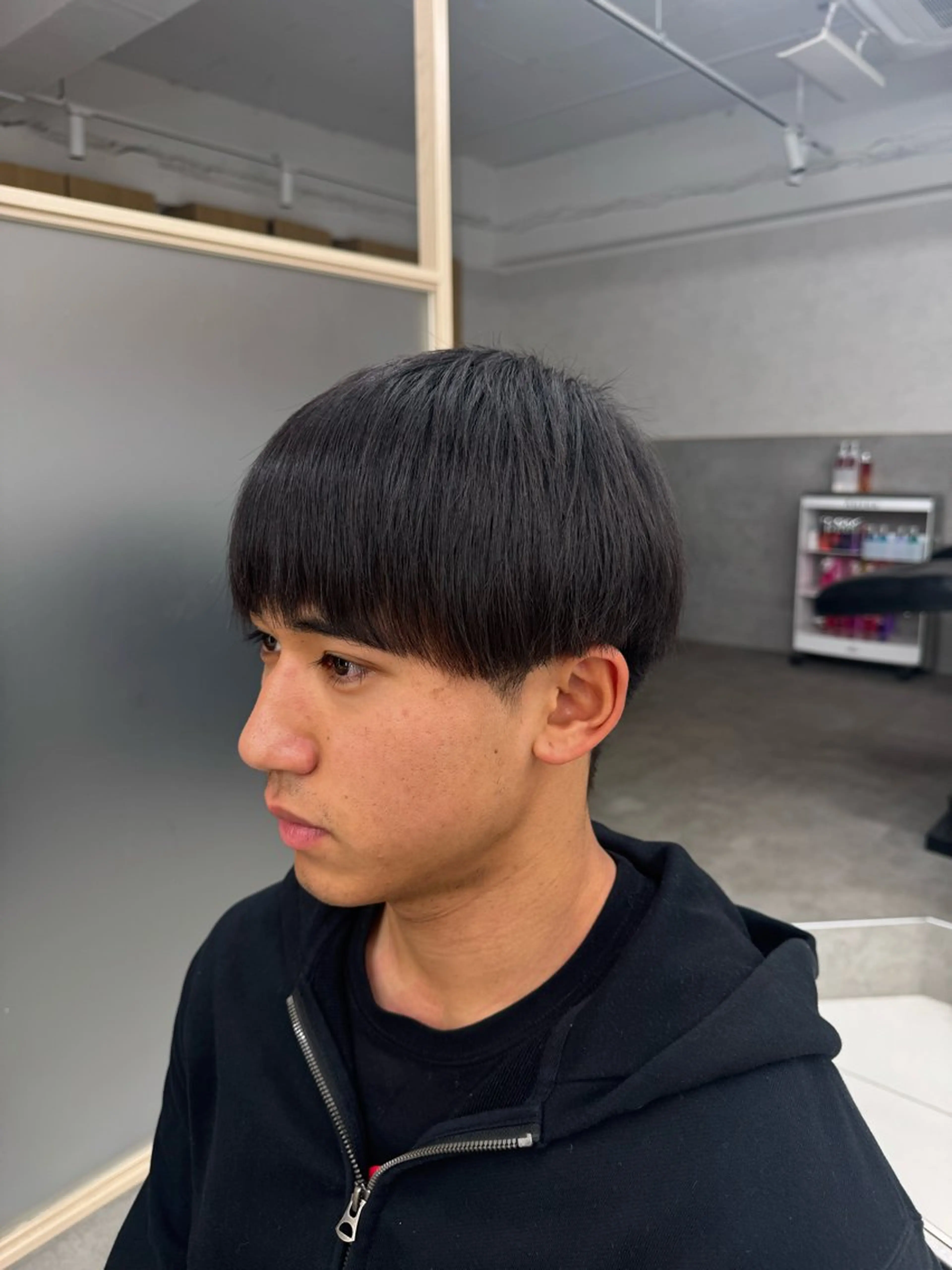 メンズ カット 顔まわりカット/ カラー/西野和裕のヘアスタイル