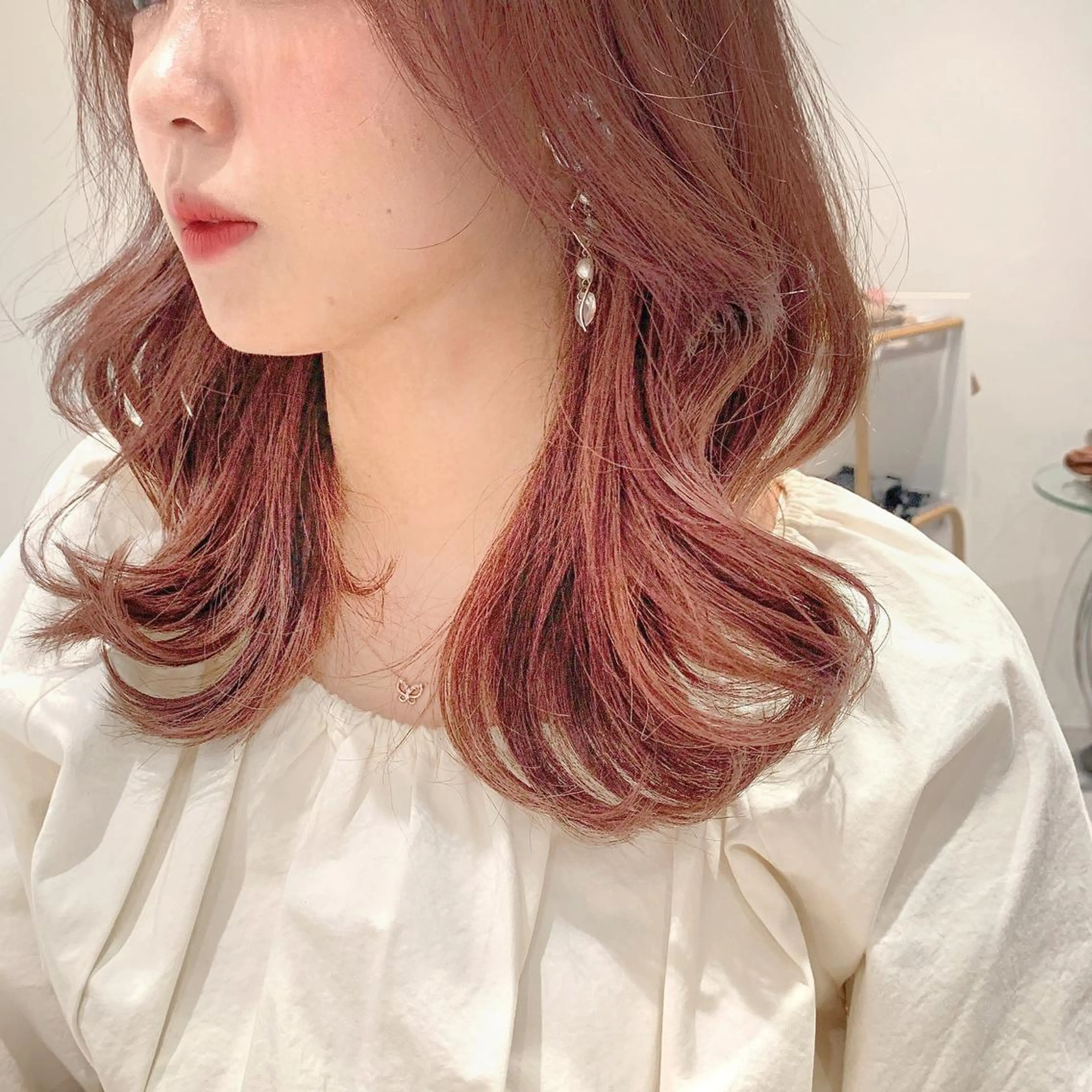 ミディアム レイヤー専門家 ダブルカラー修のヘアスタイル