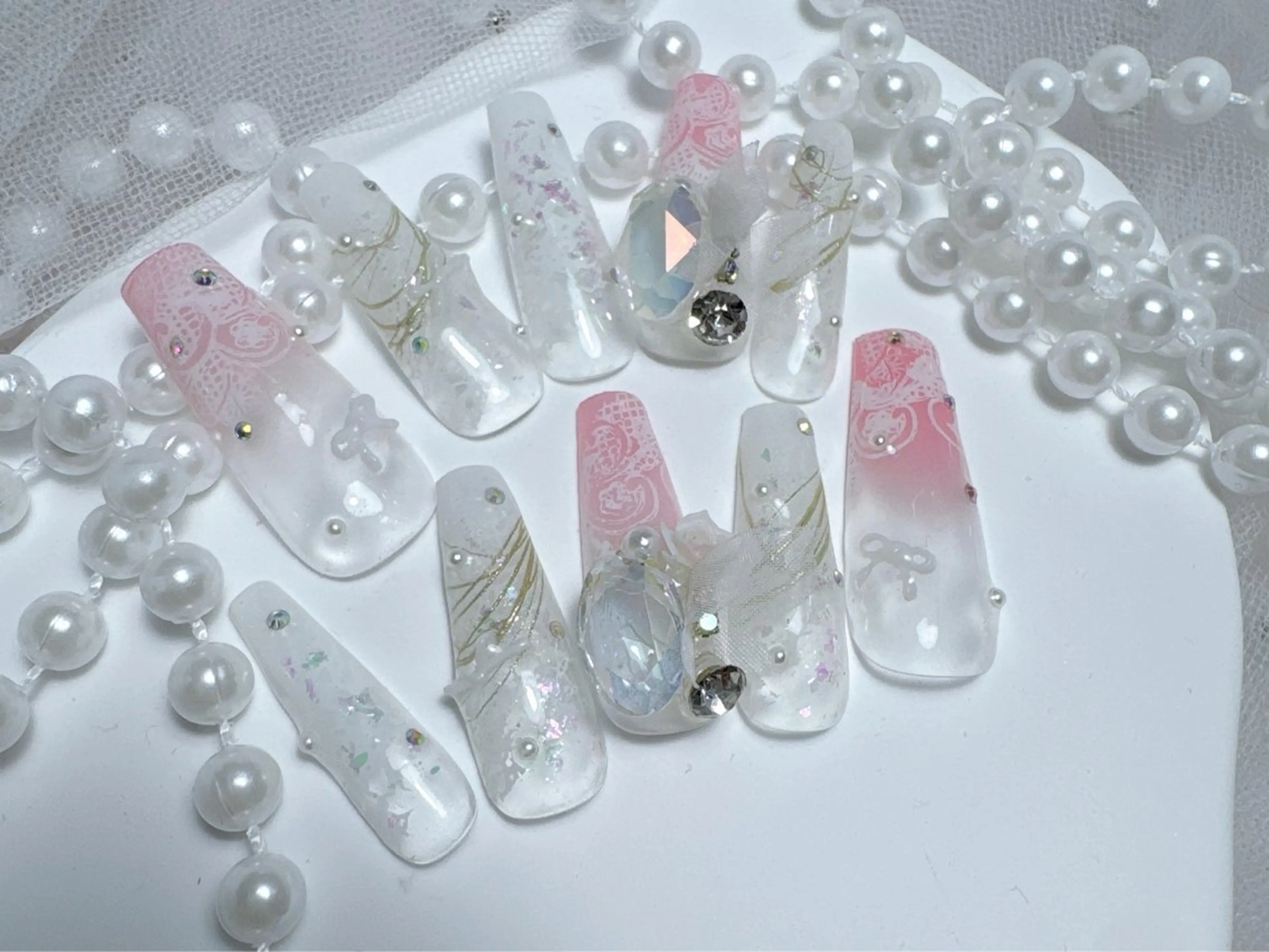 セミロング ハンドネイル ビューティーフル Aのネイルデザイン