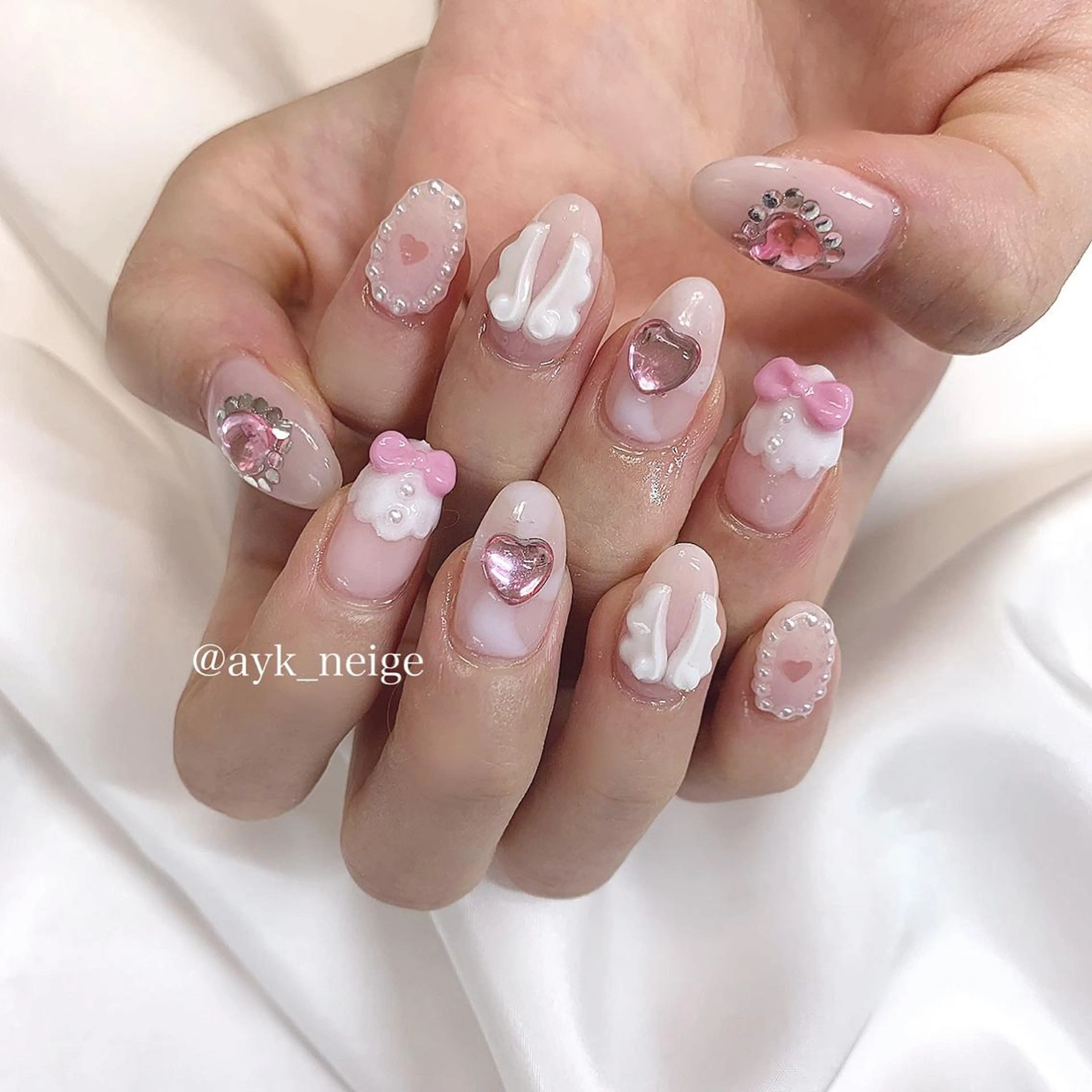 ネイル ハート 氷ネイル・うるうるネイル 韓国ネイル 冬ネイル n'eige nail所属・大谷 綾香のネイルデザイン