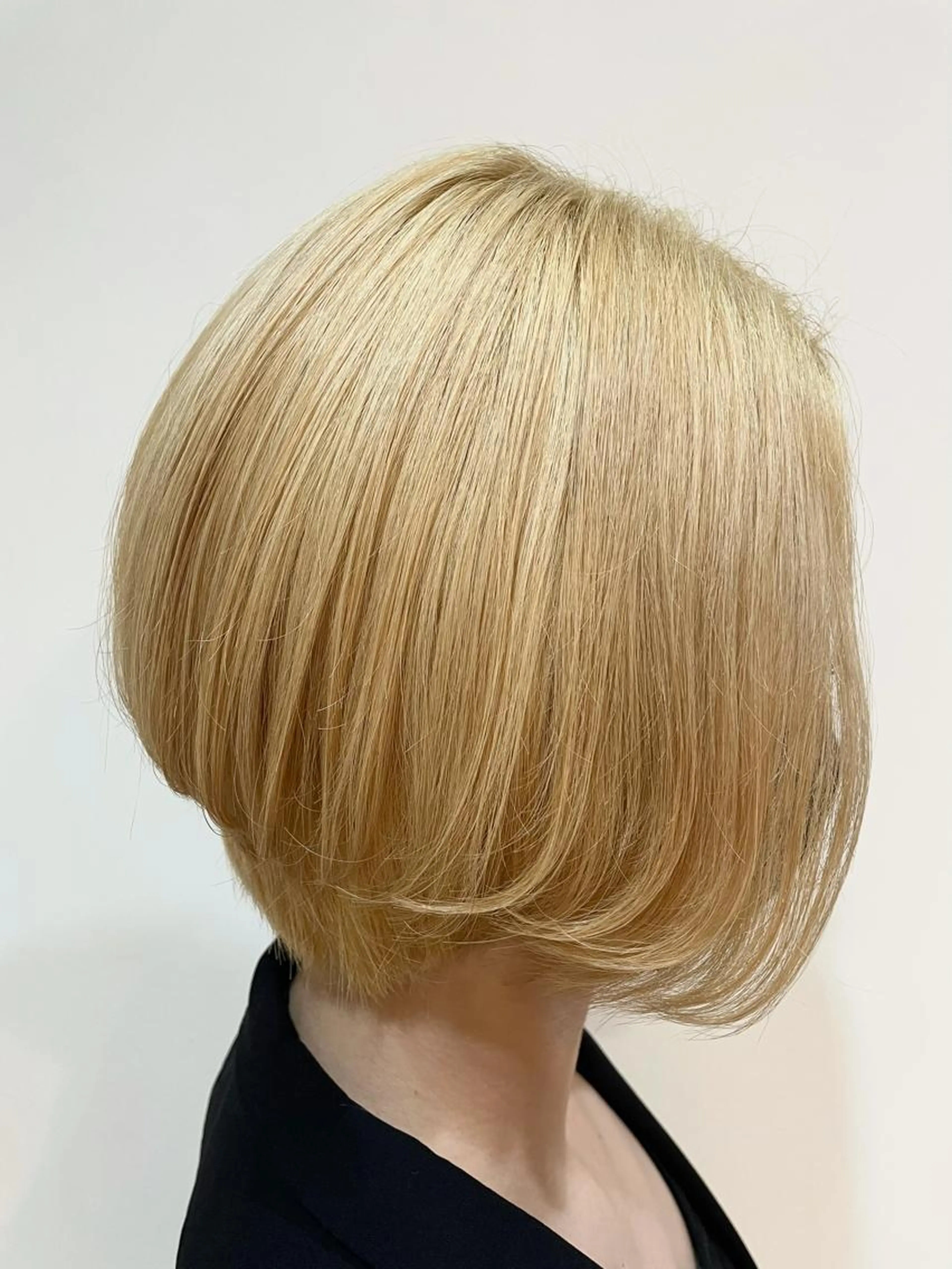 トリプルカラー(全頭ブリーチ2回➕オンカラー)の写真