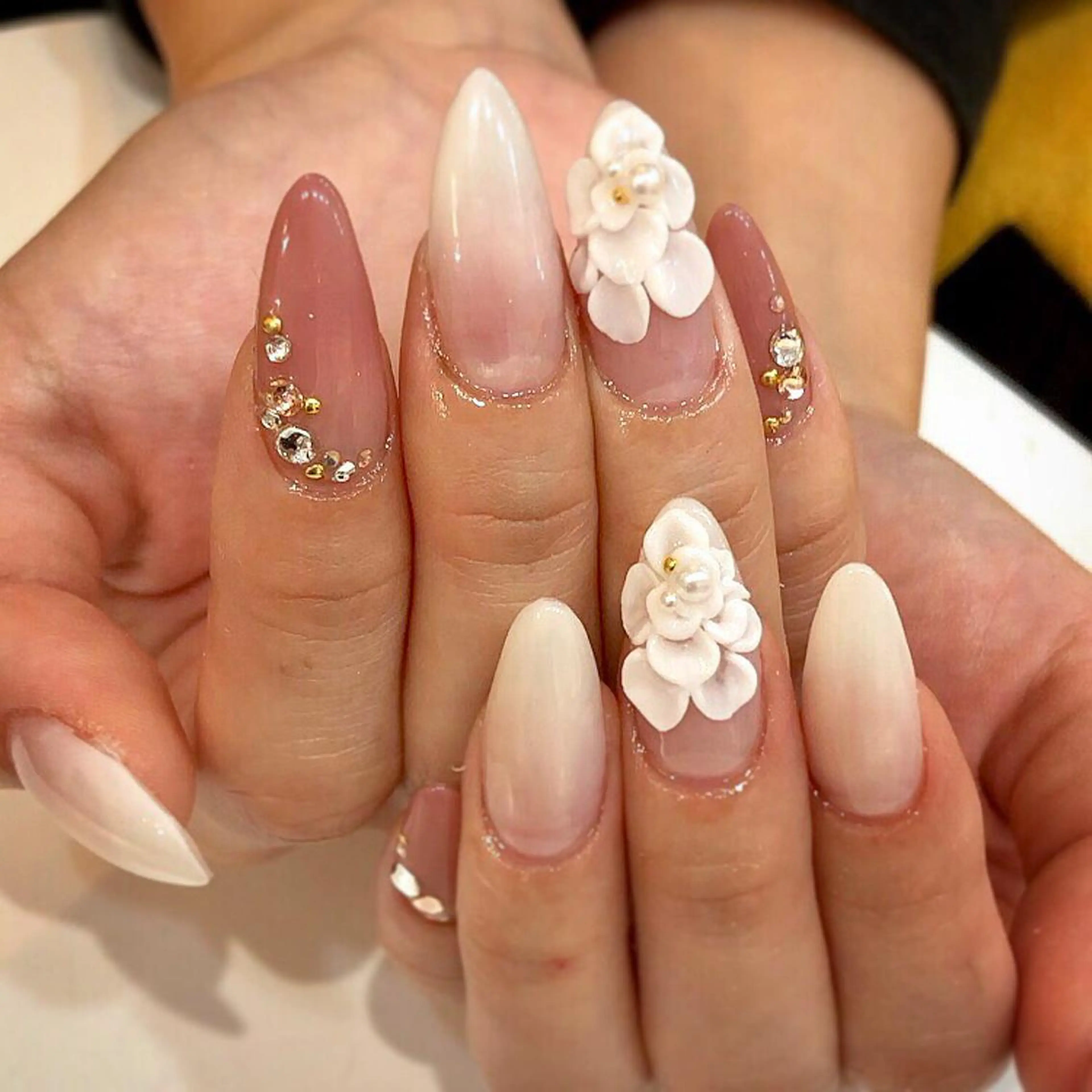 ネイル Gemini. 【ジェミニ】のネイルデザイン