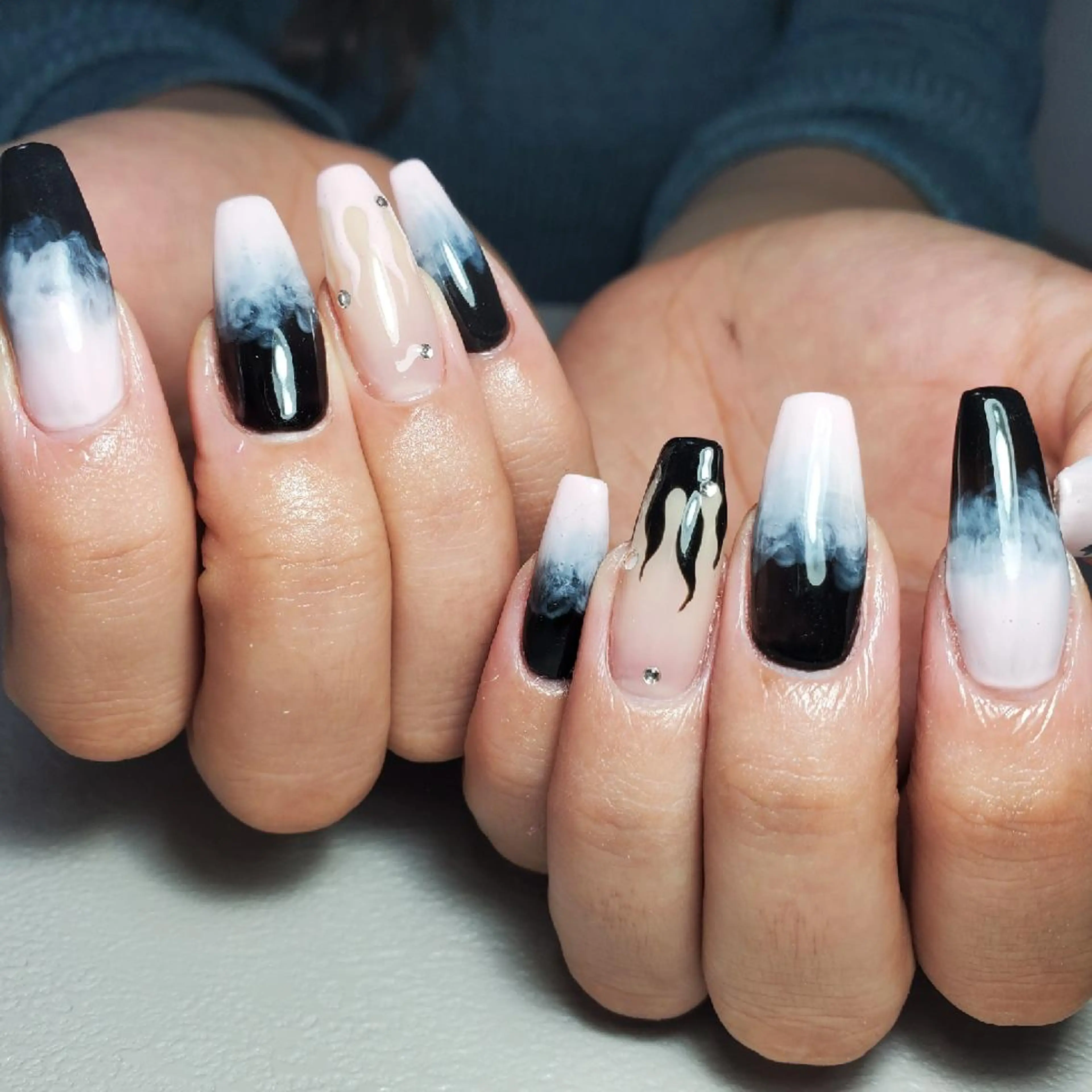 ネイル ハンドネイル nailroom‪ sb‪‪𓈒𓂂𓏸のネイルデザイン