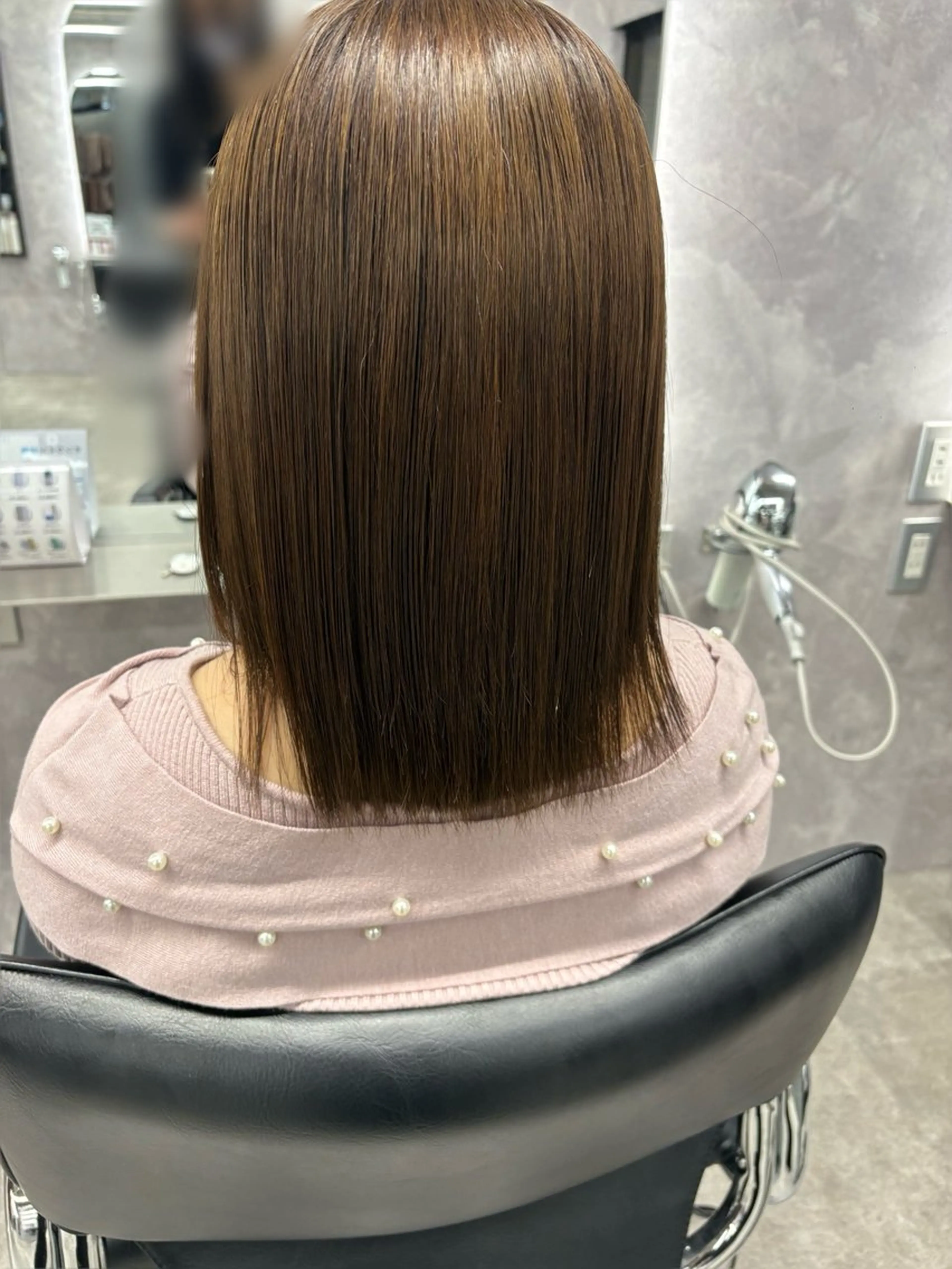 ミディアム カラー グレージュ オリーブグレージュ オリーブグレー 鴇田 幸咲 /ハイトーンカラーのヘアスタイル