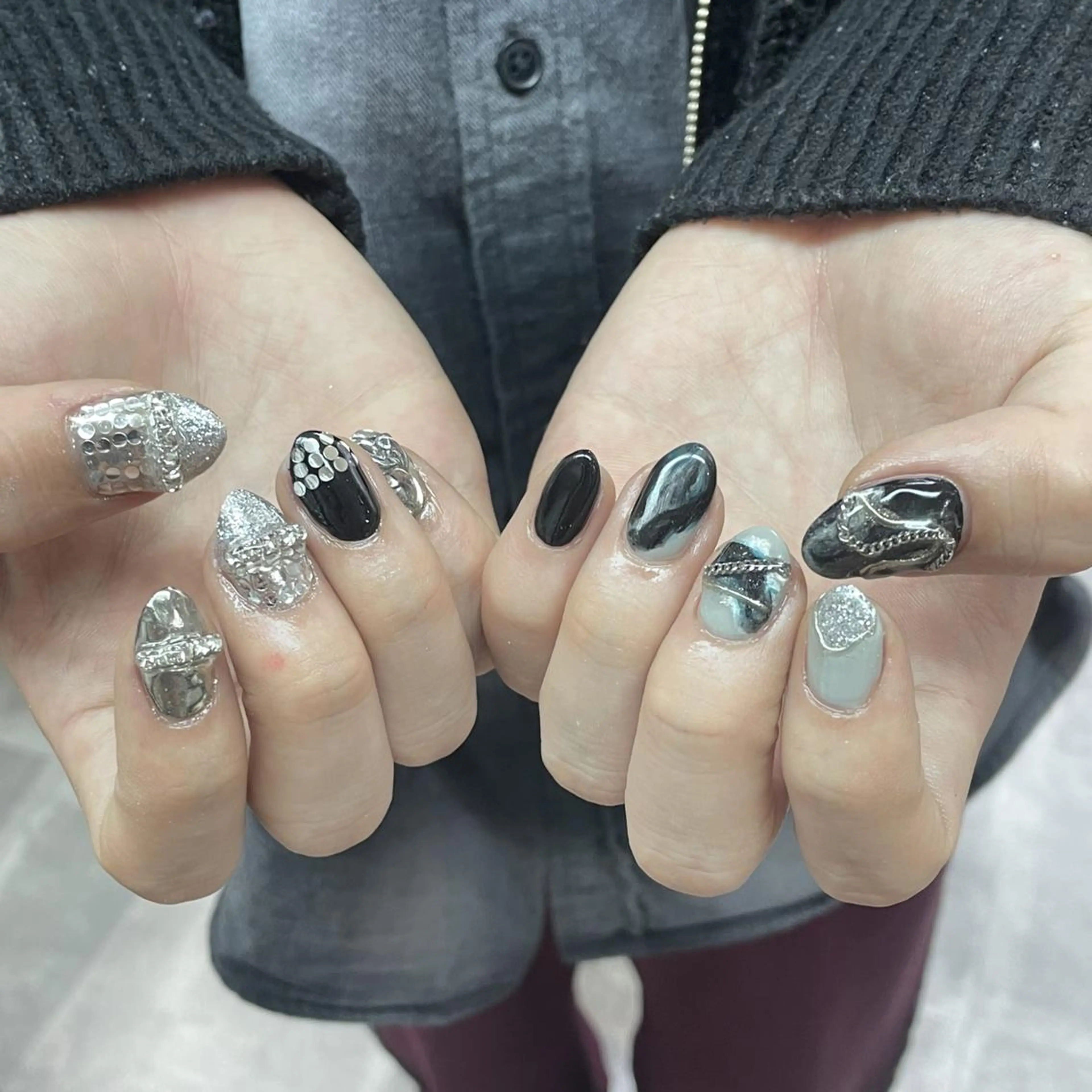 ネイル アートネイル べっ甲ネイル ジェルネイル グリーン キラキラネイル nailstudio eviz新宿店のネイルデザイン