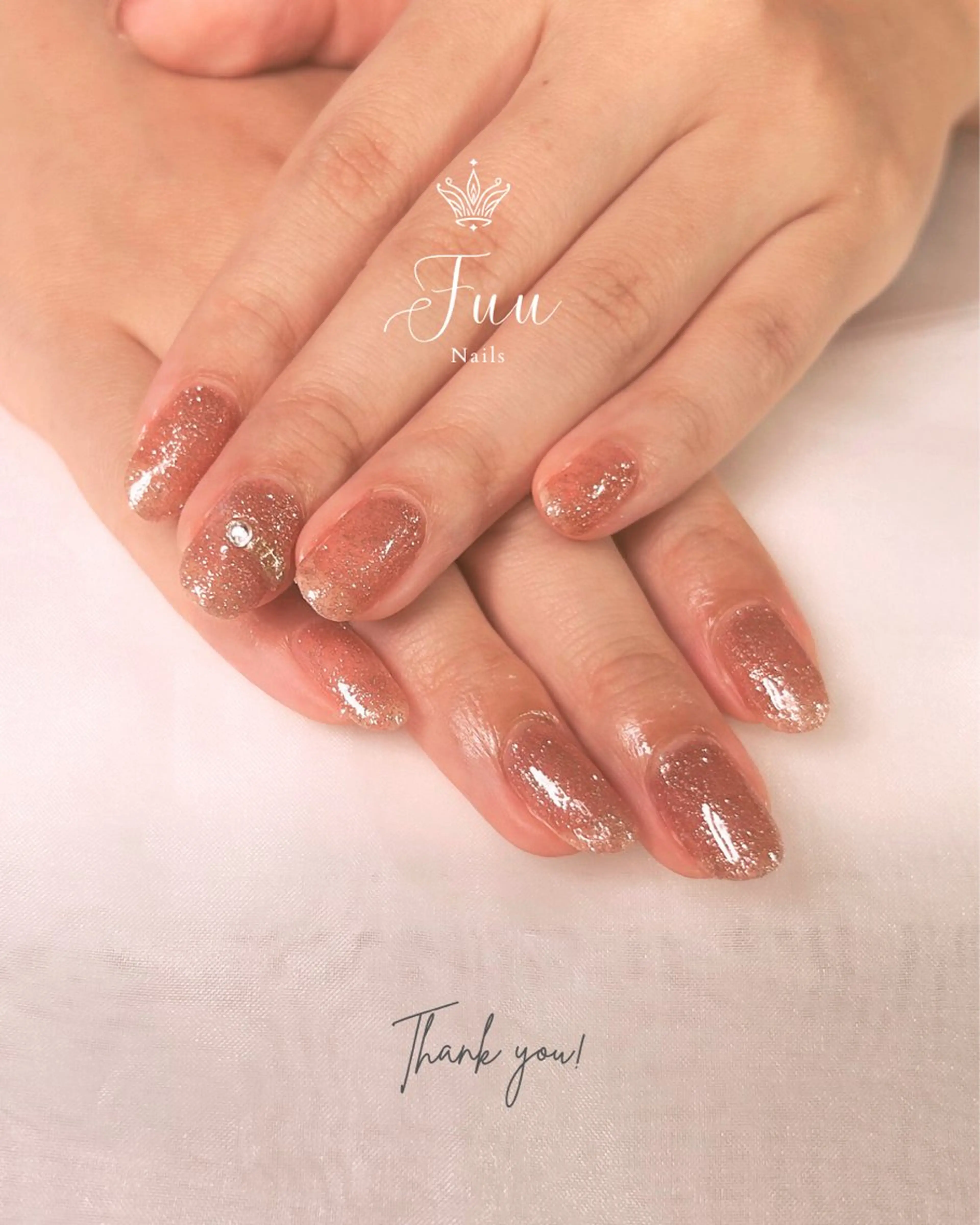 ネイル アートネイル フラッシュネイル キラキラネイル ワンカラーネイル シンプルネイル 犬のいるネイルサロン Fuu nailsのネイルデザイン