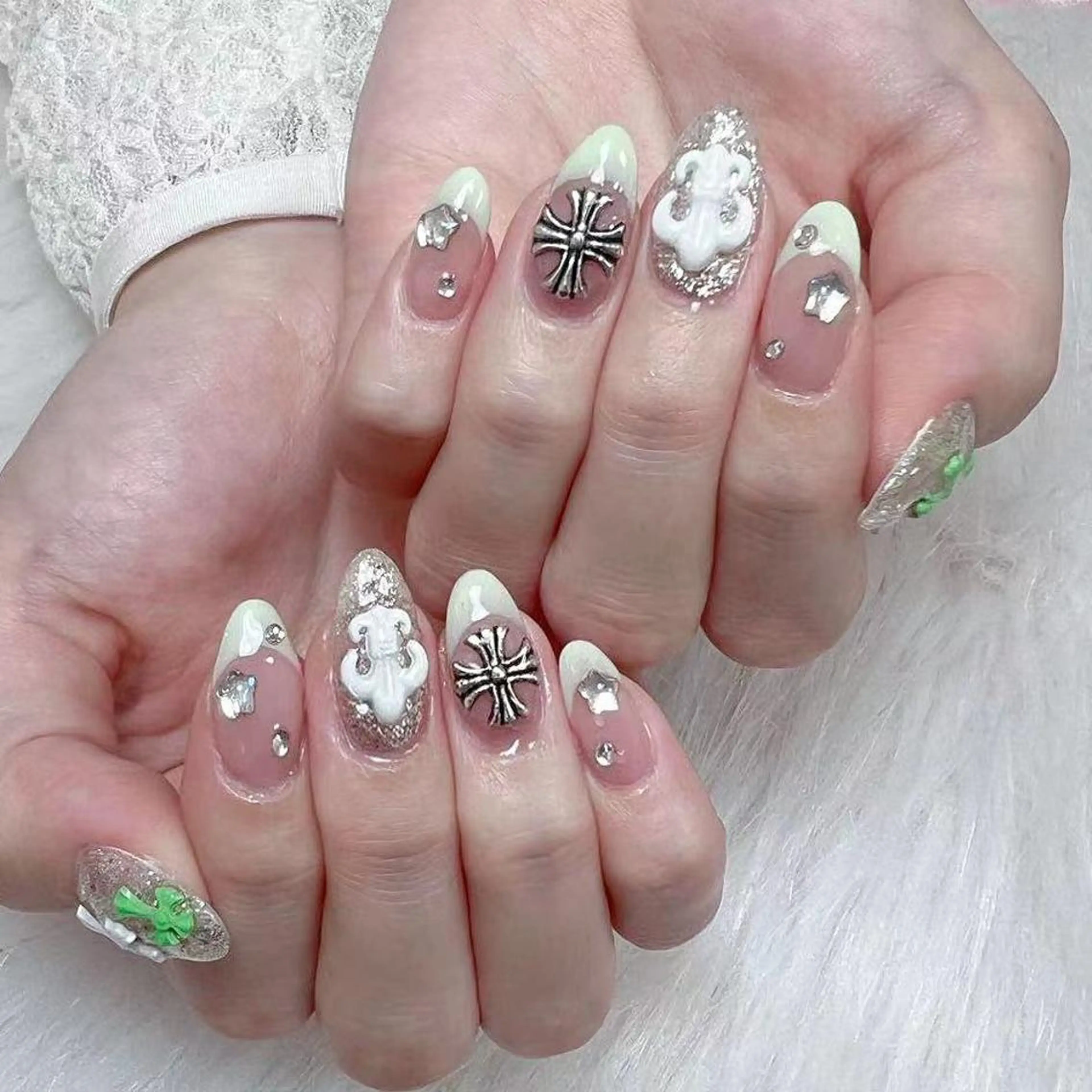 ネイル YUKI_ Monster💟のネイルデザイン