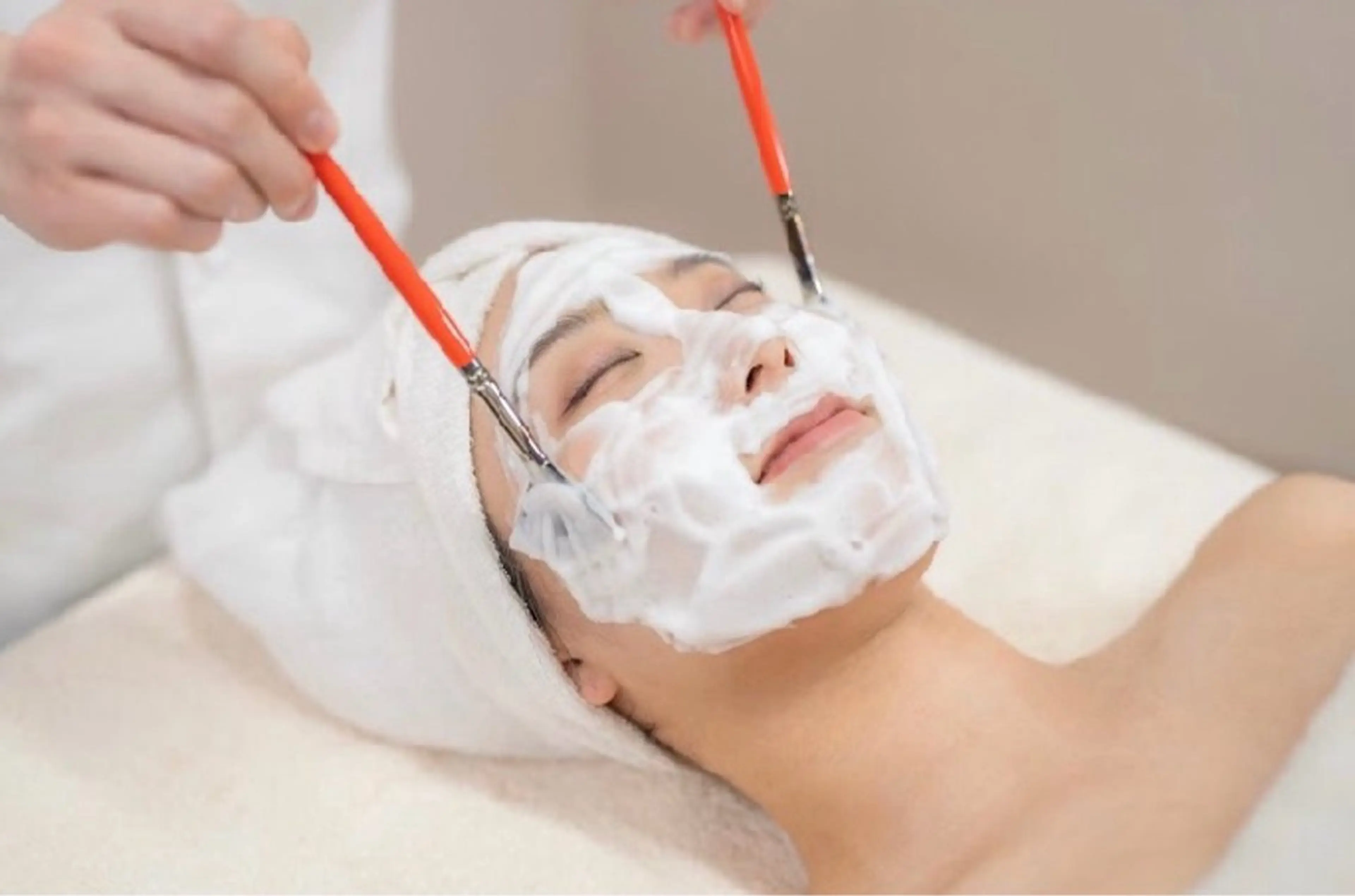 9月の来店限定🇰🇷韓国美容施術人気No,1👑 【 ララピール 】¥5,500 ウル艶陶器肌✨の写真