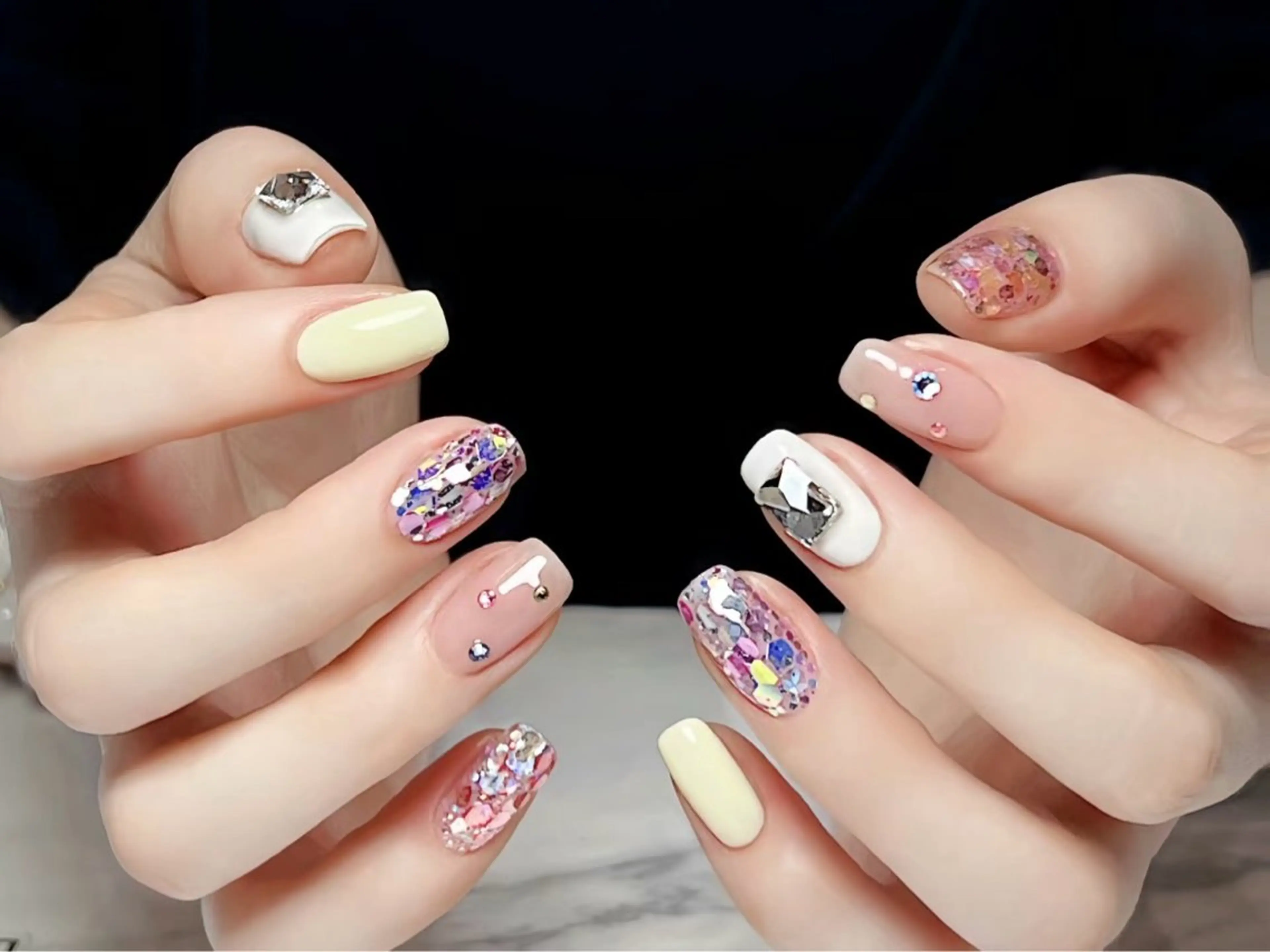 ネイル 成人式 フレンチネイル ジェルネイル グラデーション マグネットネイル ハンドネイル co coのネイルデザイン