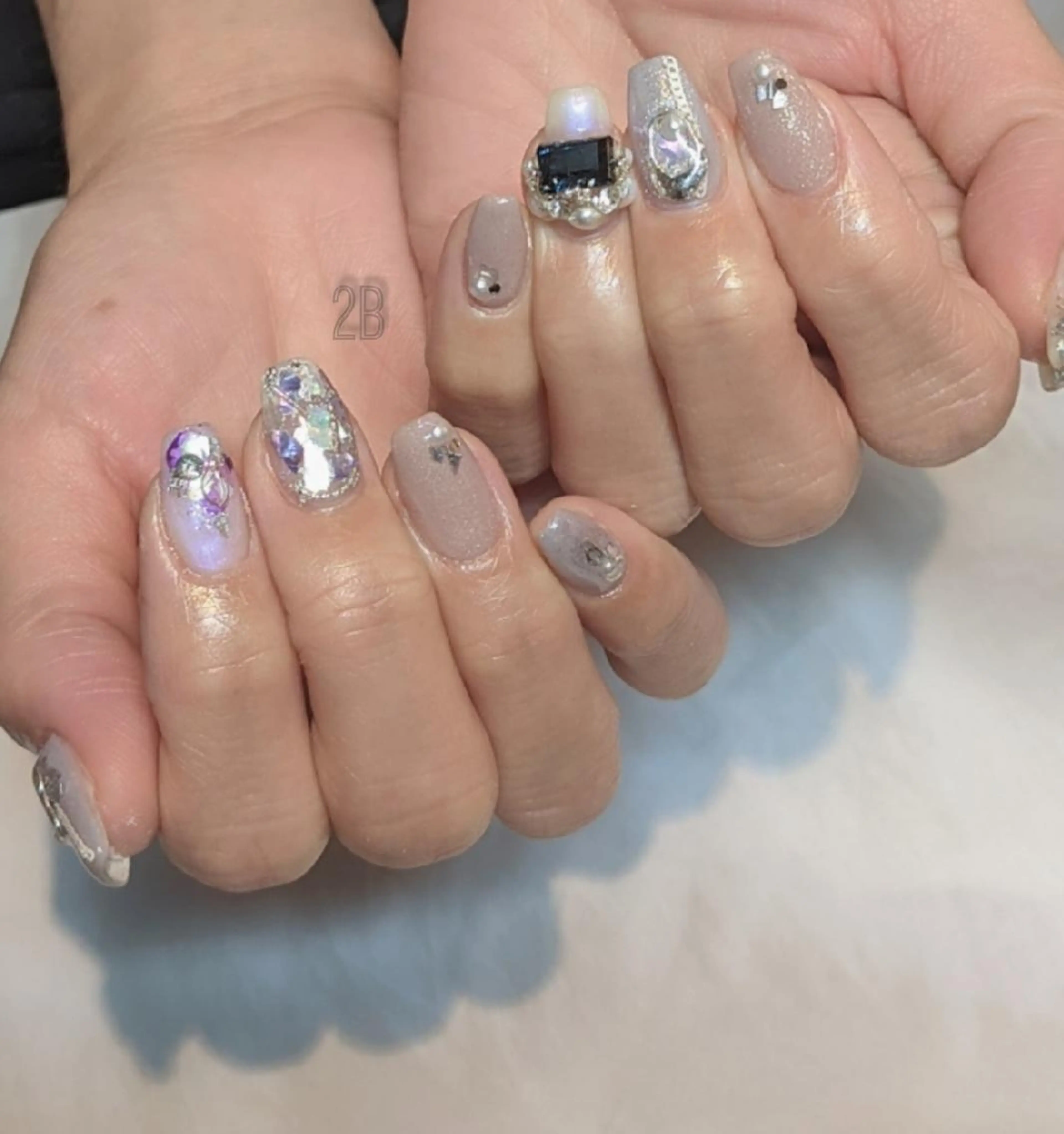 ネイル オーロラネイル フレンチネイル ジェルネイル ガラスフレンチ 氷ネイル・うるうるネイル 2B__nails ニービー京都伏見区のネイルデザイン