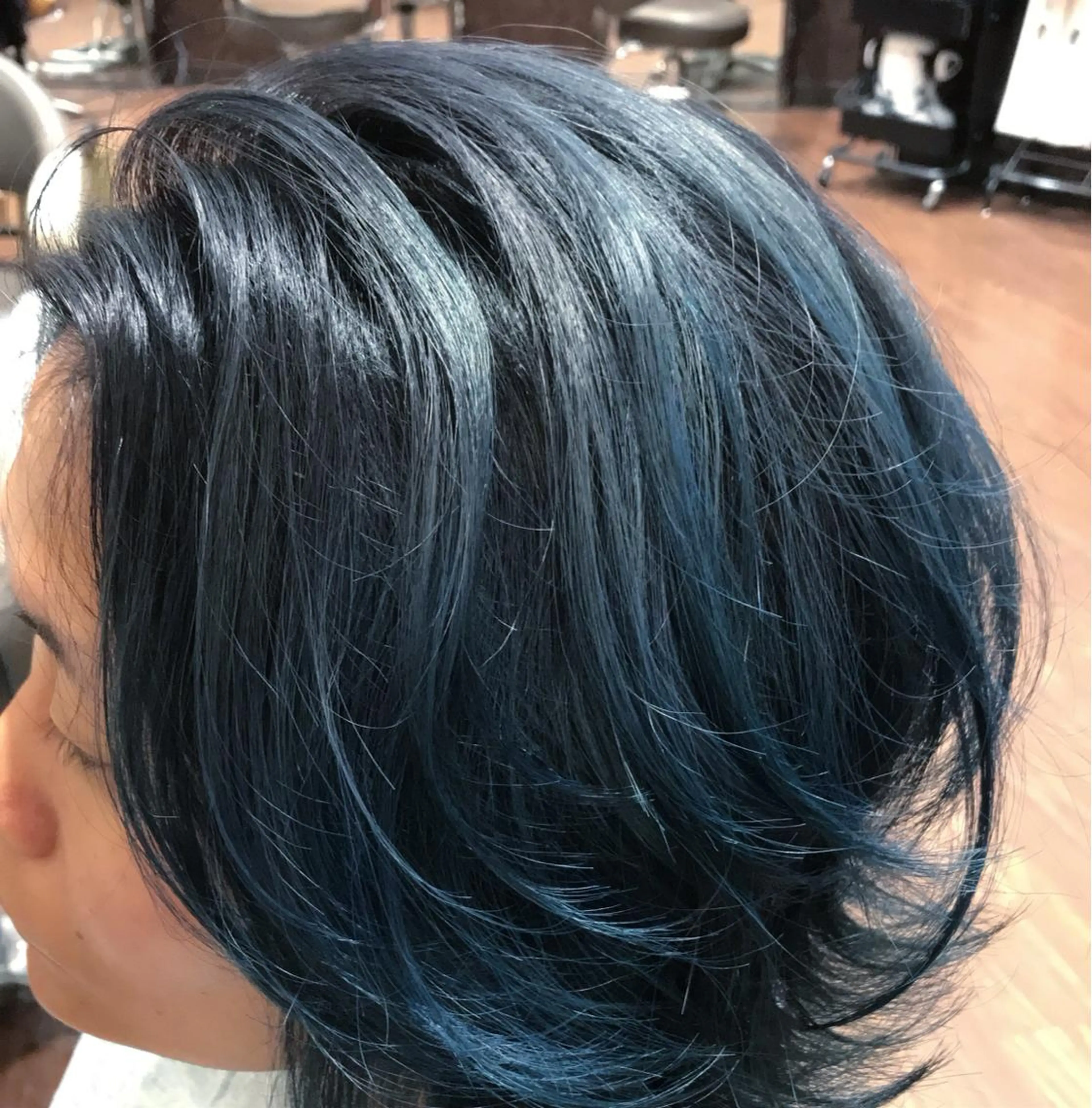 ショート カラー ブリーチ ブルーカラー ケアブリーチ ヘアカラー トリートメント BRUNO東員店所属・稲村 toshiのヘアスタイル