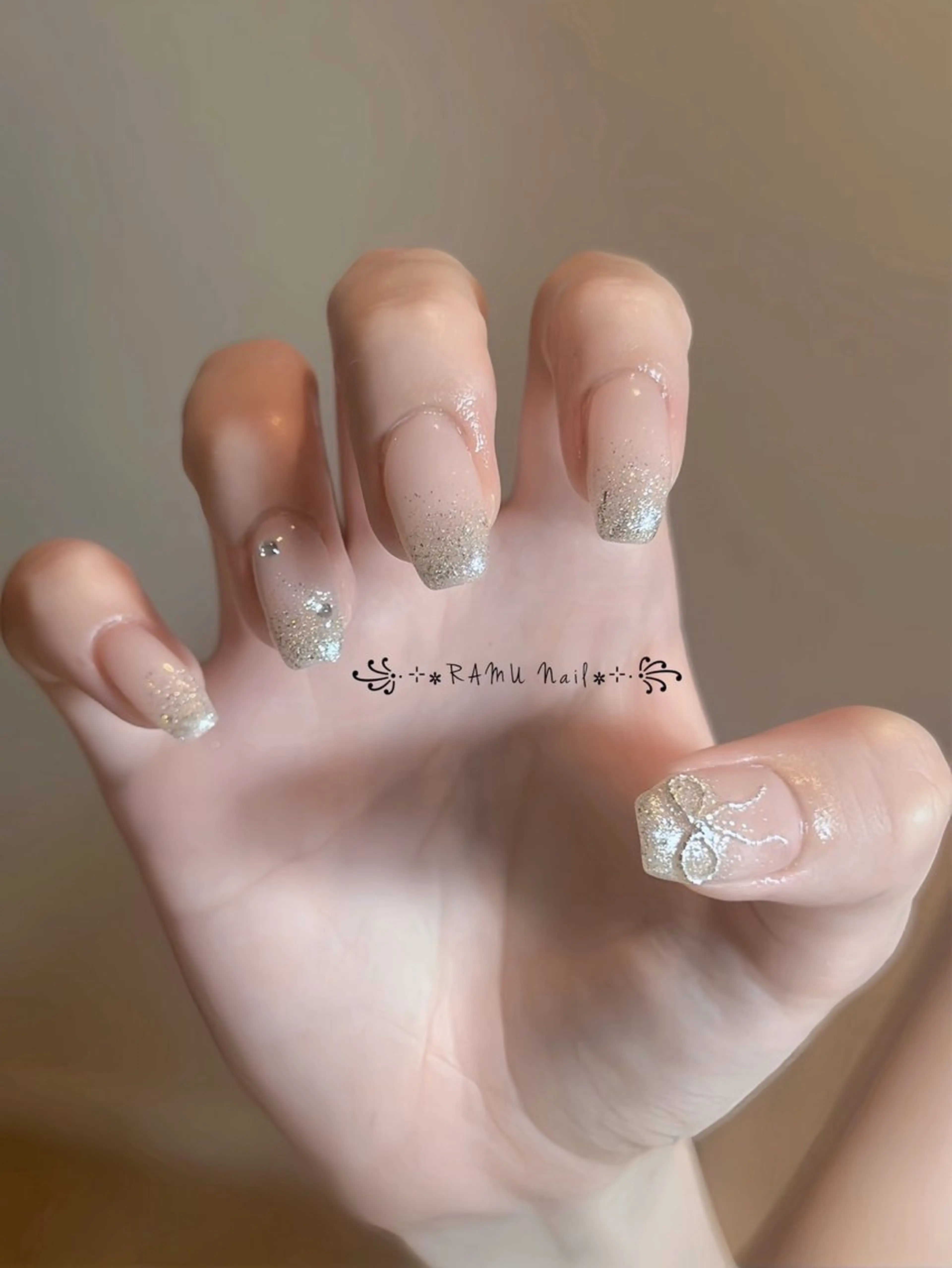 ネイル キラキラネイル マグネットネイル ミラーネイル ピンク 夏ネイル ハンドネイル RAMU Nail 恵比寿店のネイルデザイン