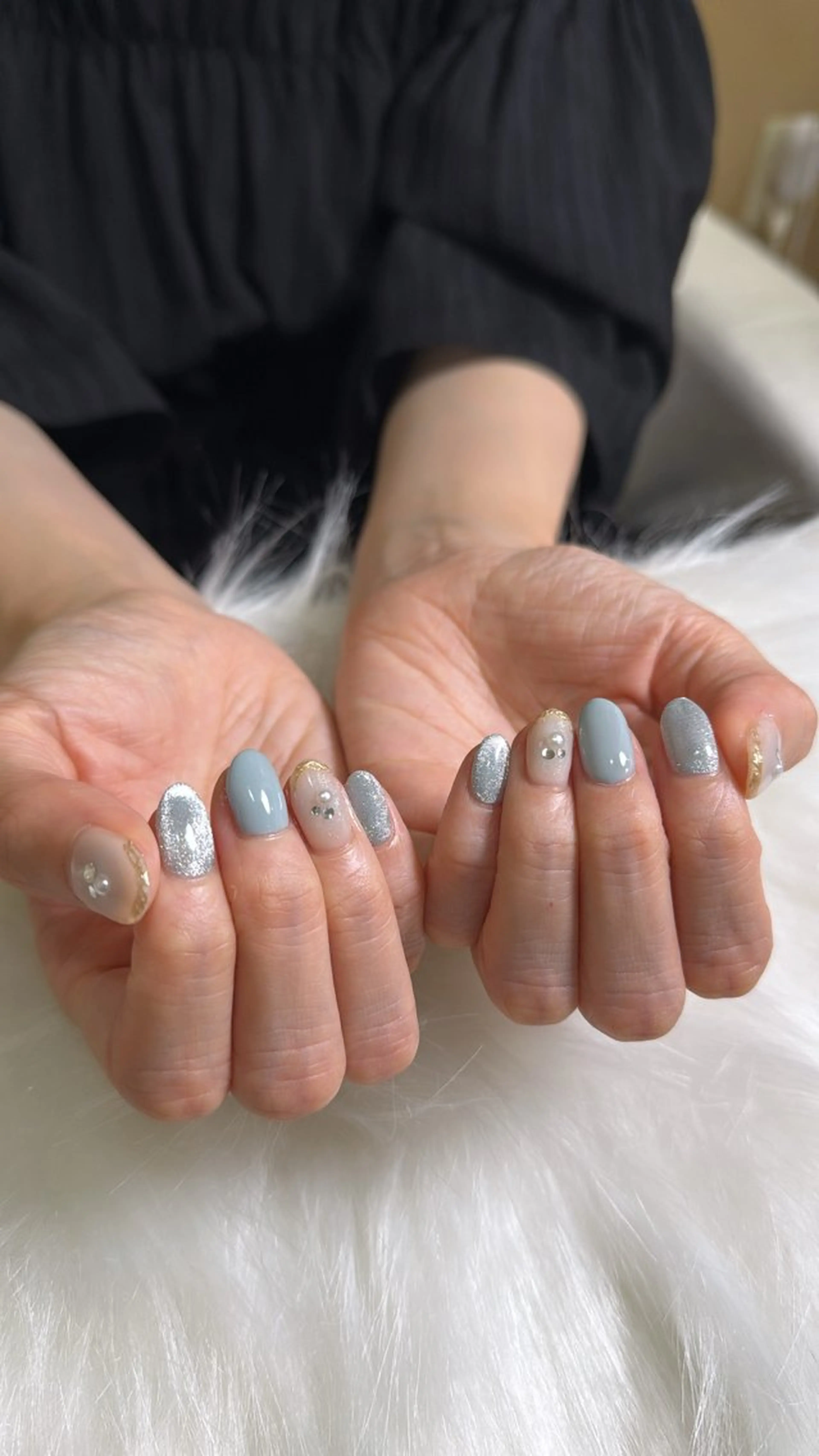 ネイル 栗林 夏鈴のネイルデザイン