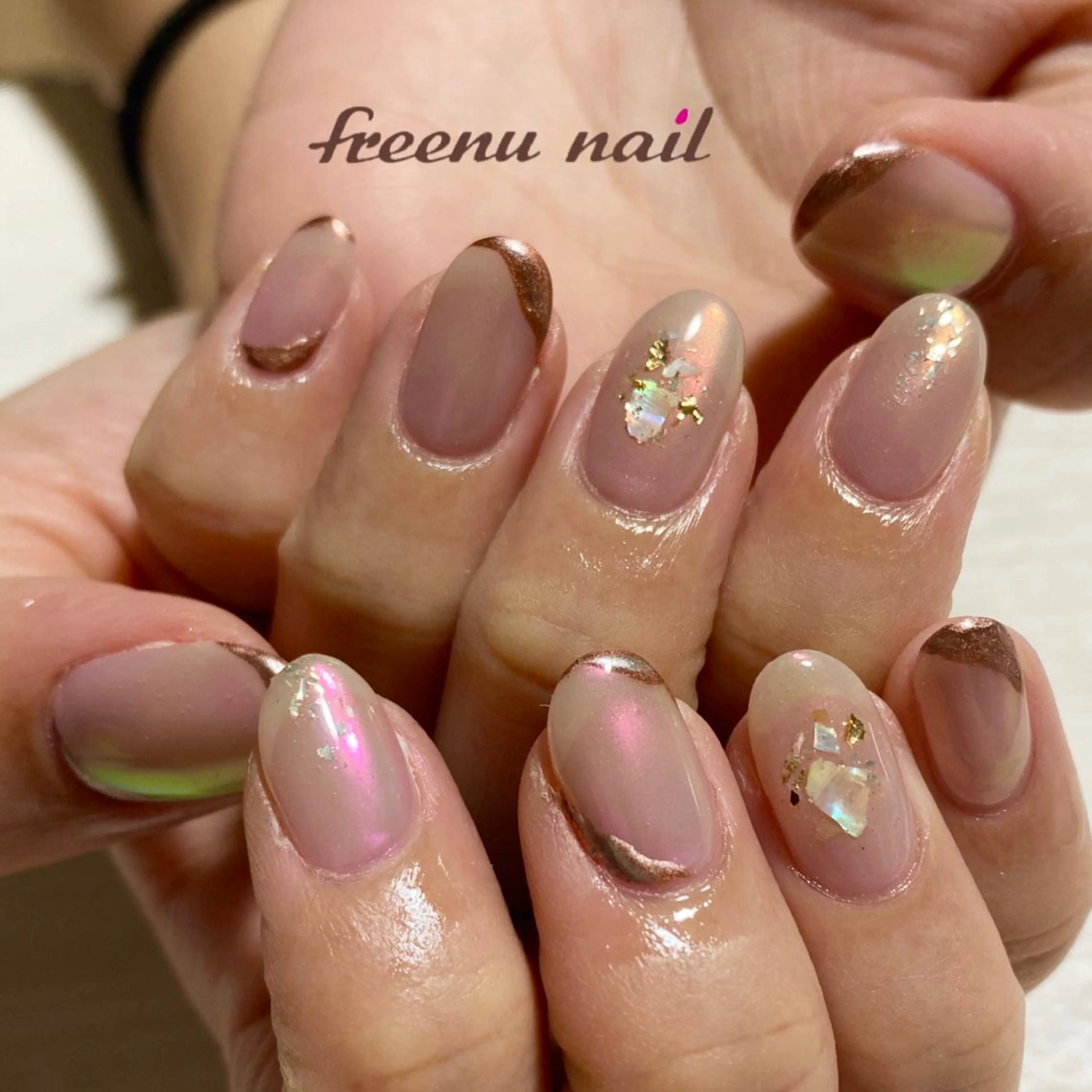 ネイル オーロラネイル freenu nail【24H】のネイルデザイン