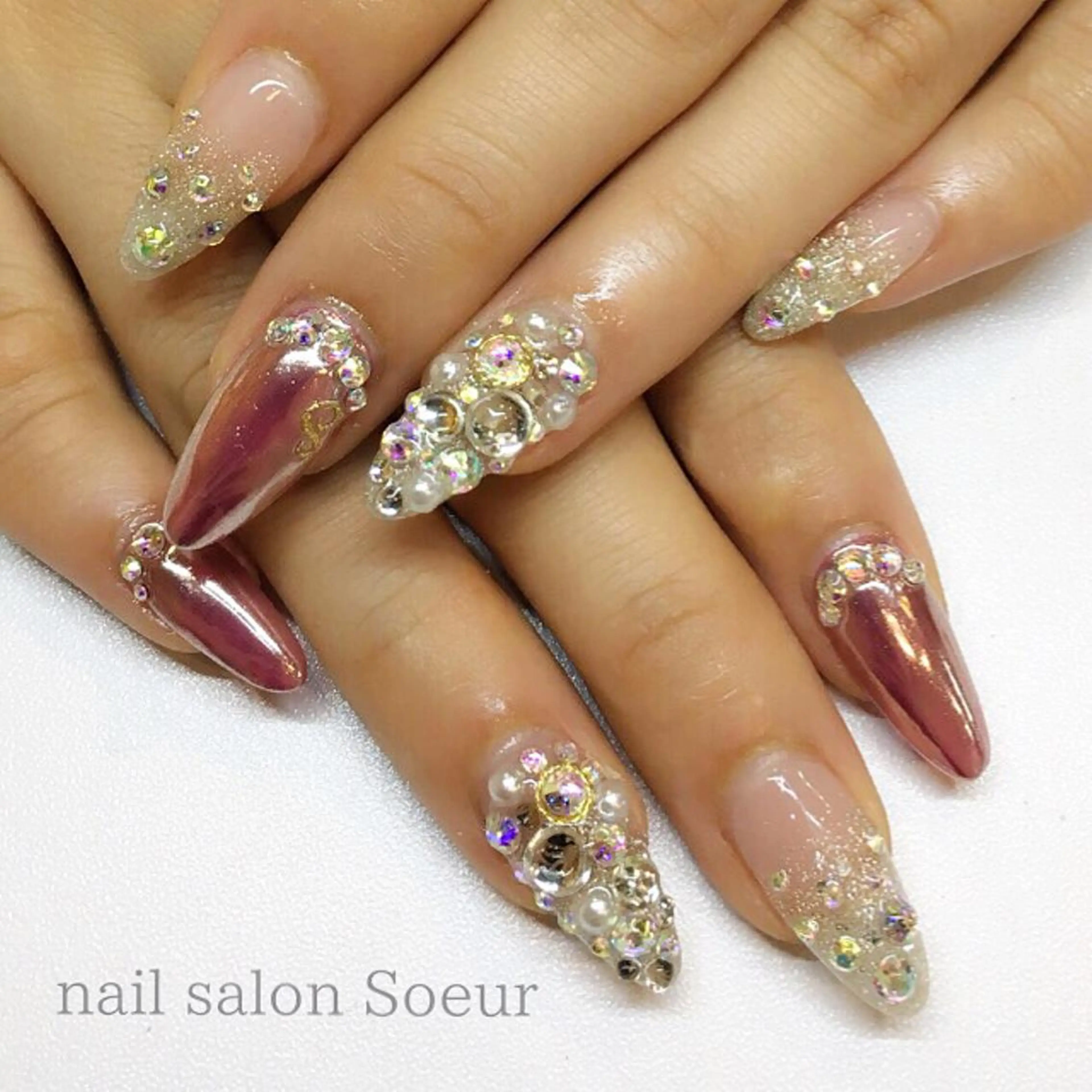 ネイル 成人式 キラキラネイル ミラーネイル 持ち込み スカルプネイル ハンドネイル nail salon Soeurのネイルデザイン