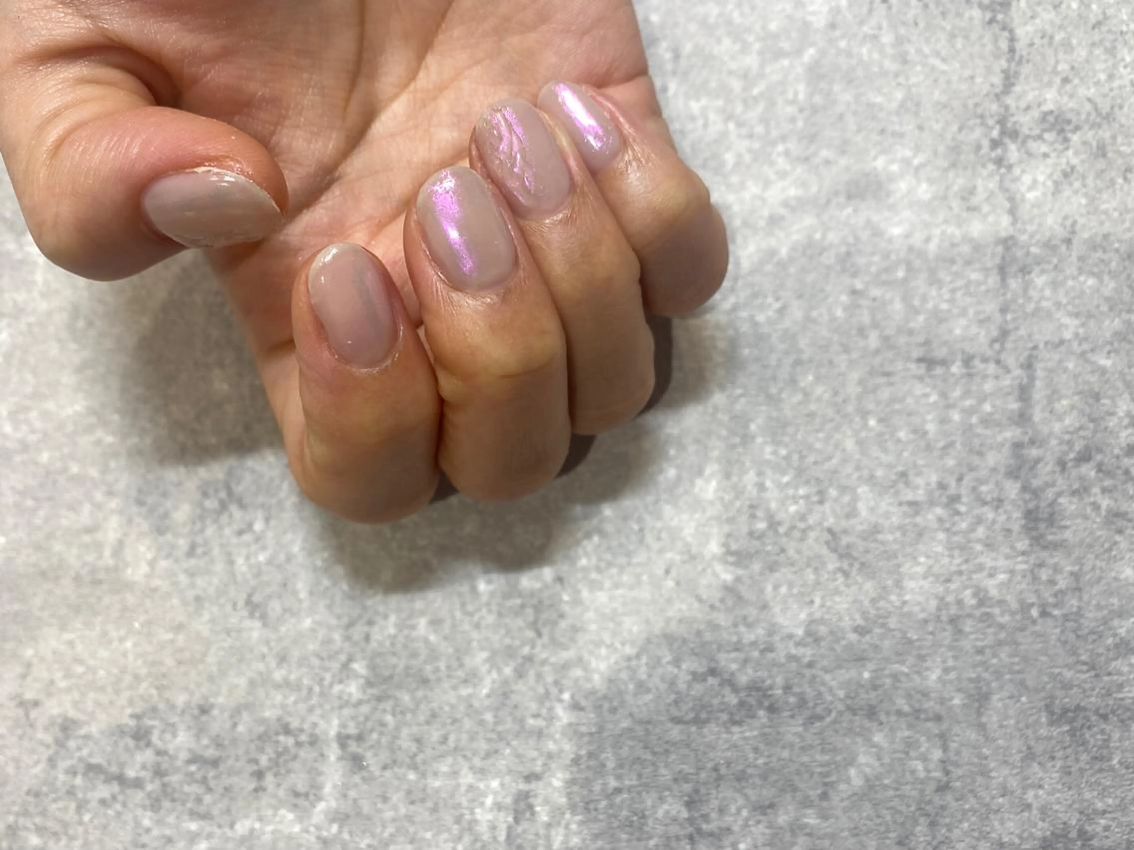 ネイル おそろいネイル ピンク NINEnami ニュアンスネイルのネイルデザイン