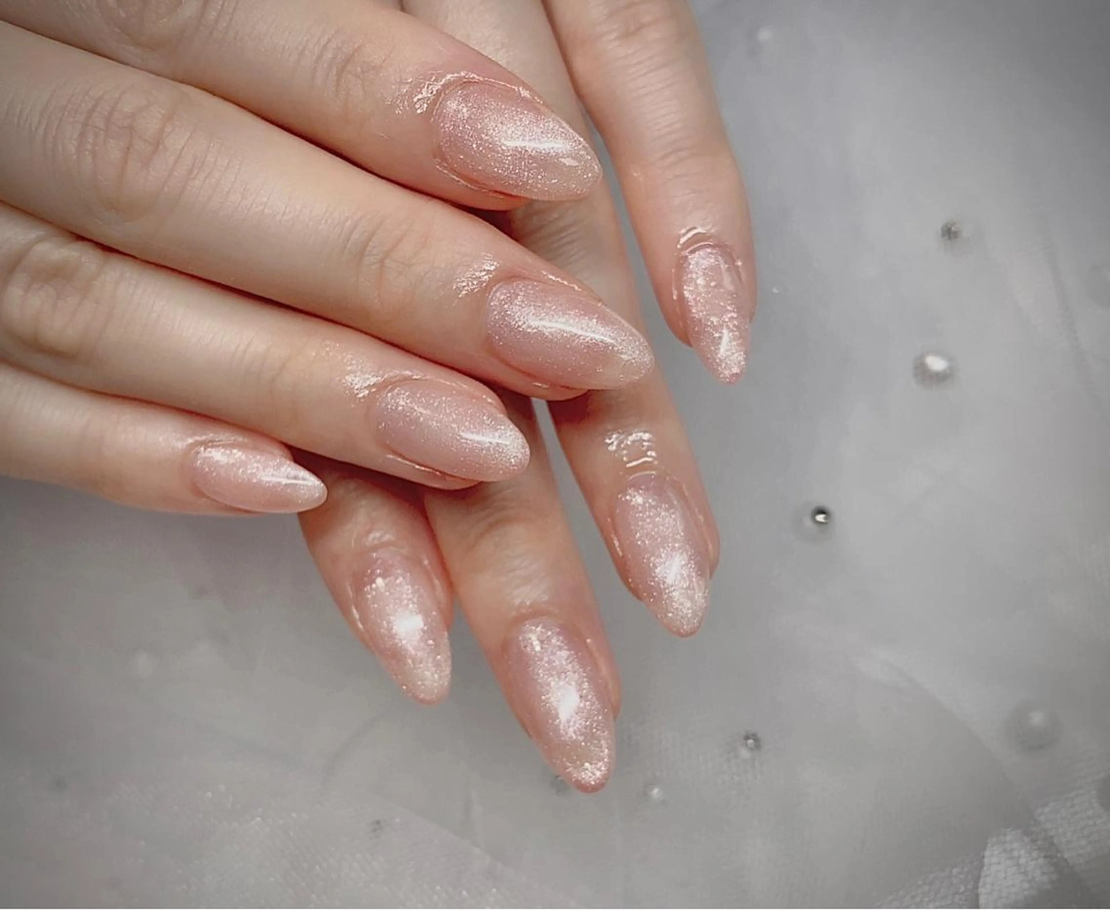 ネイル ハンドネイル I-nailロング /ワンホン/キラキラのネイルデザイン