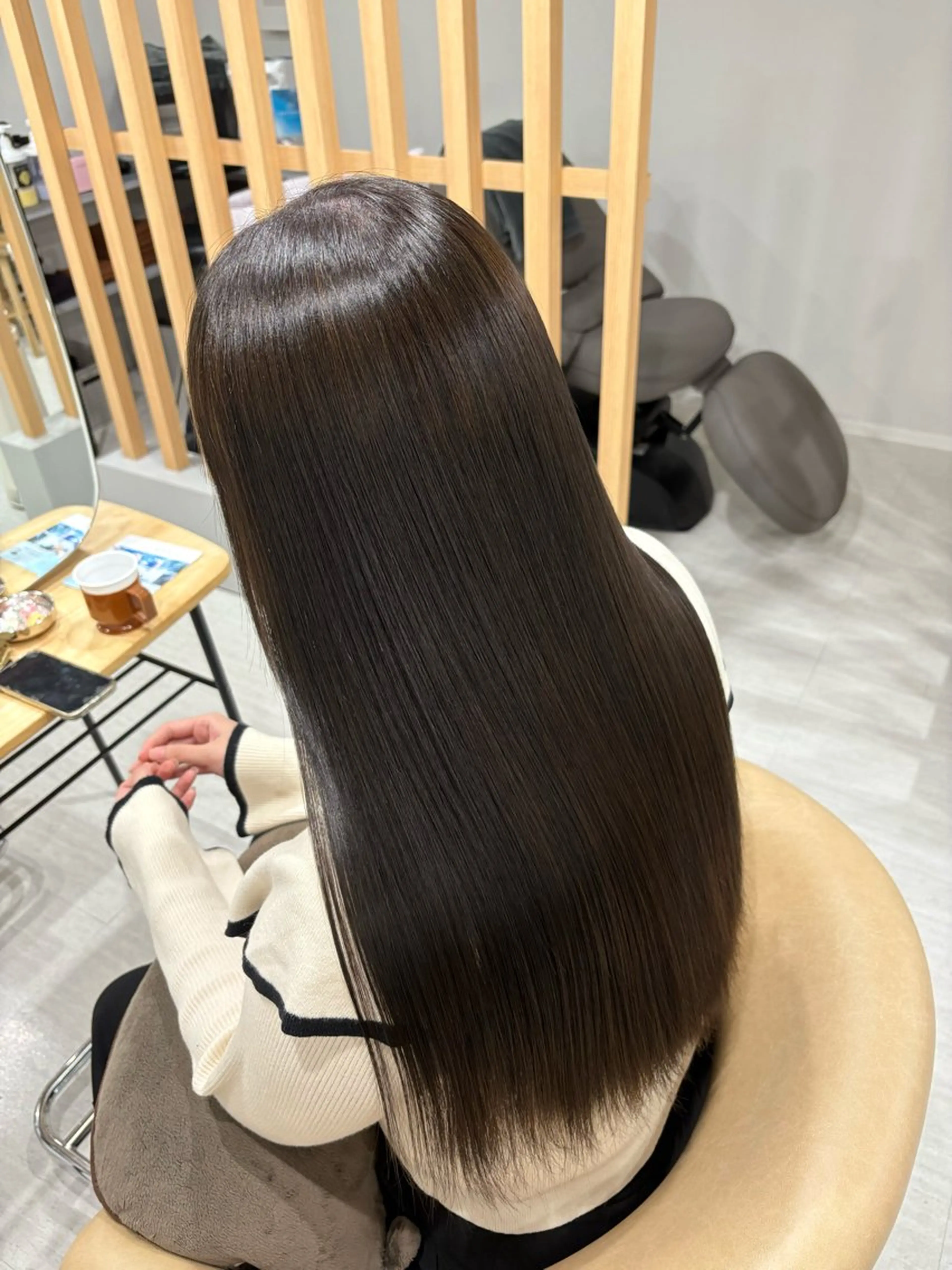 ロング カラー ヘアカラー トリートメント 吉原 愛のヘアスタイル