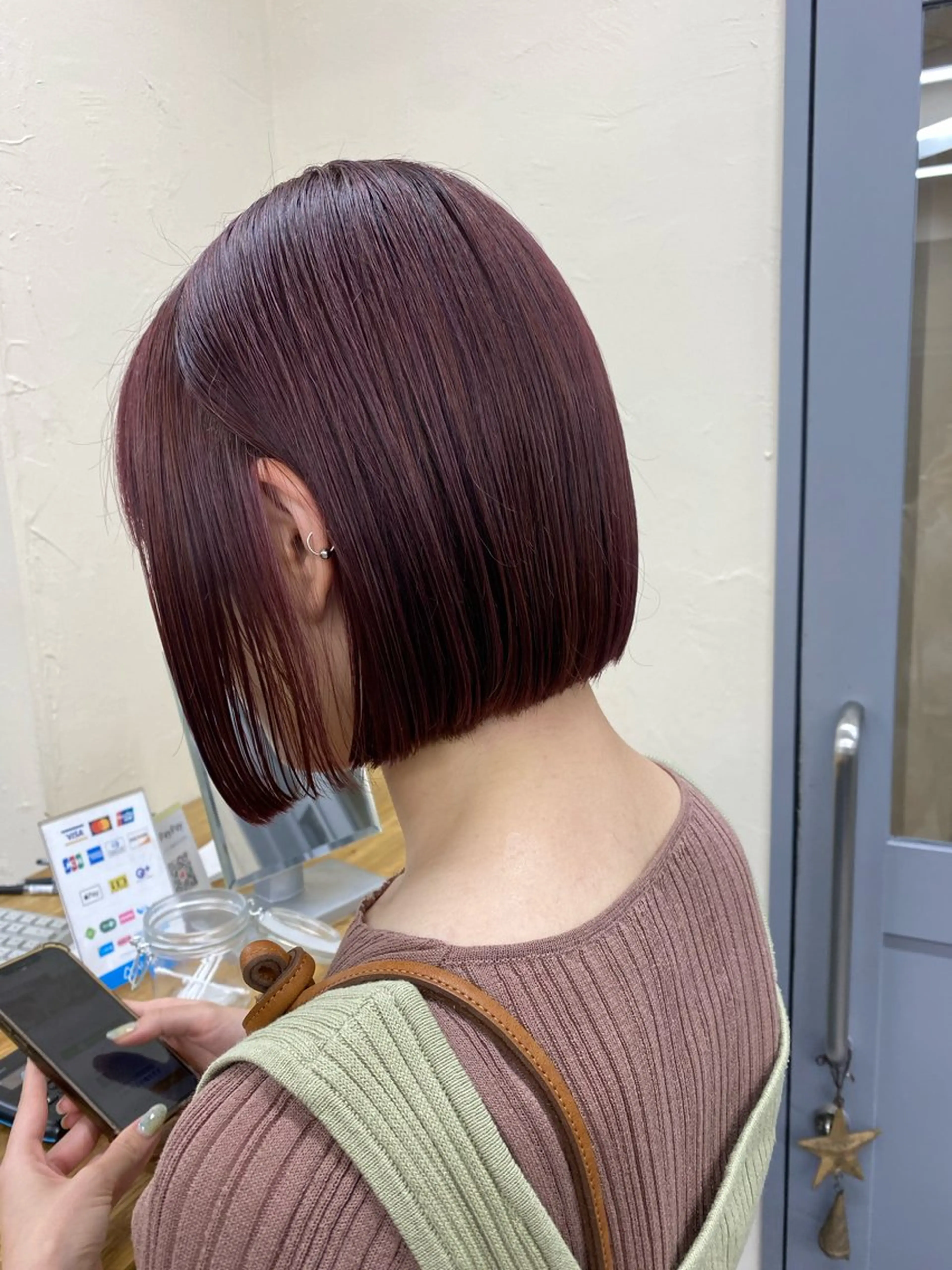 ショート 🫧透明感ワンカラー 🫧mio 🫧のヘアスタイル