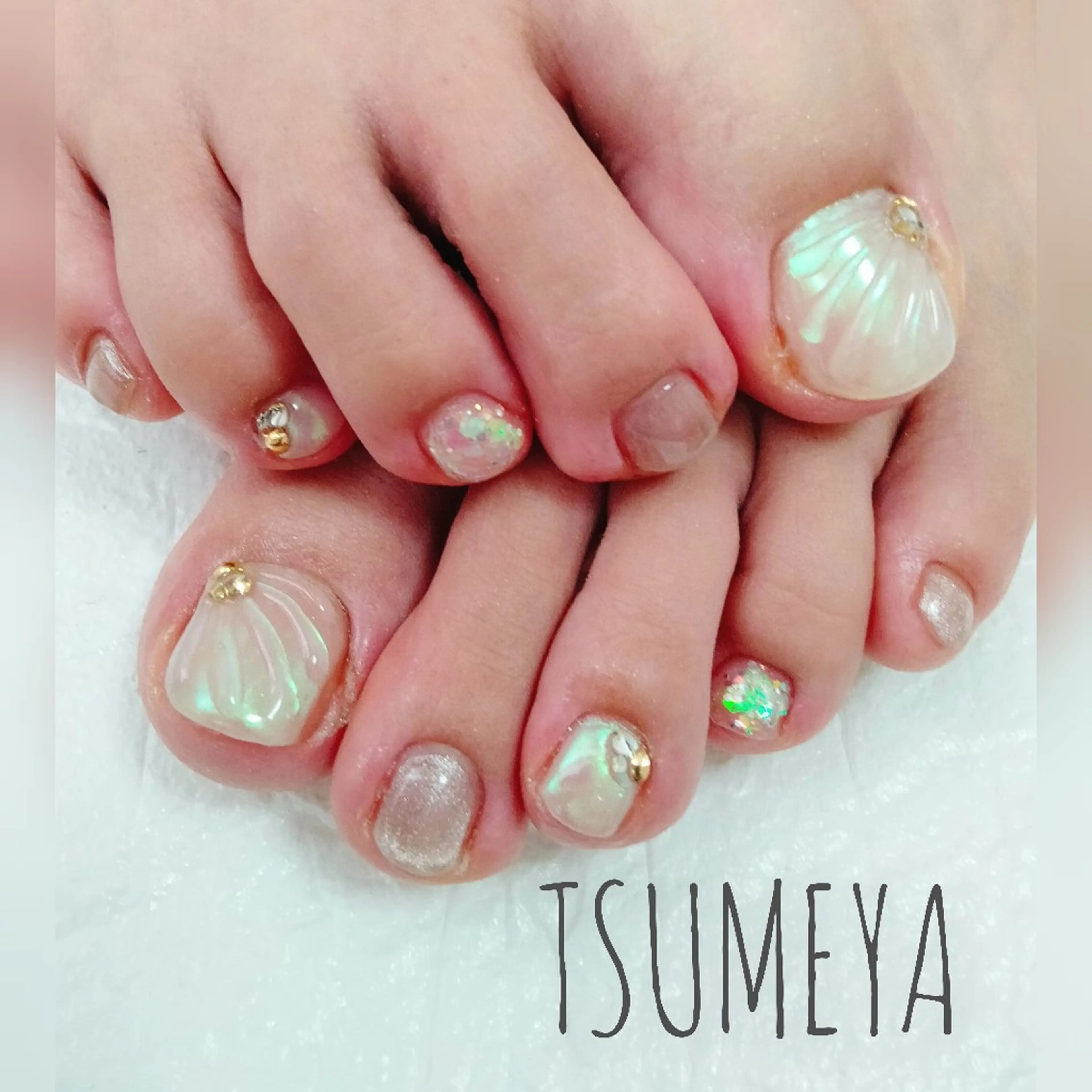 ネイル オーロラネイル フットネイル _TSUMEYA _のネイルデザイン