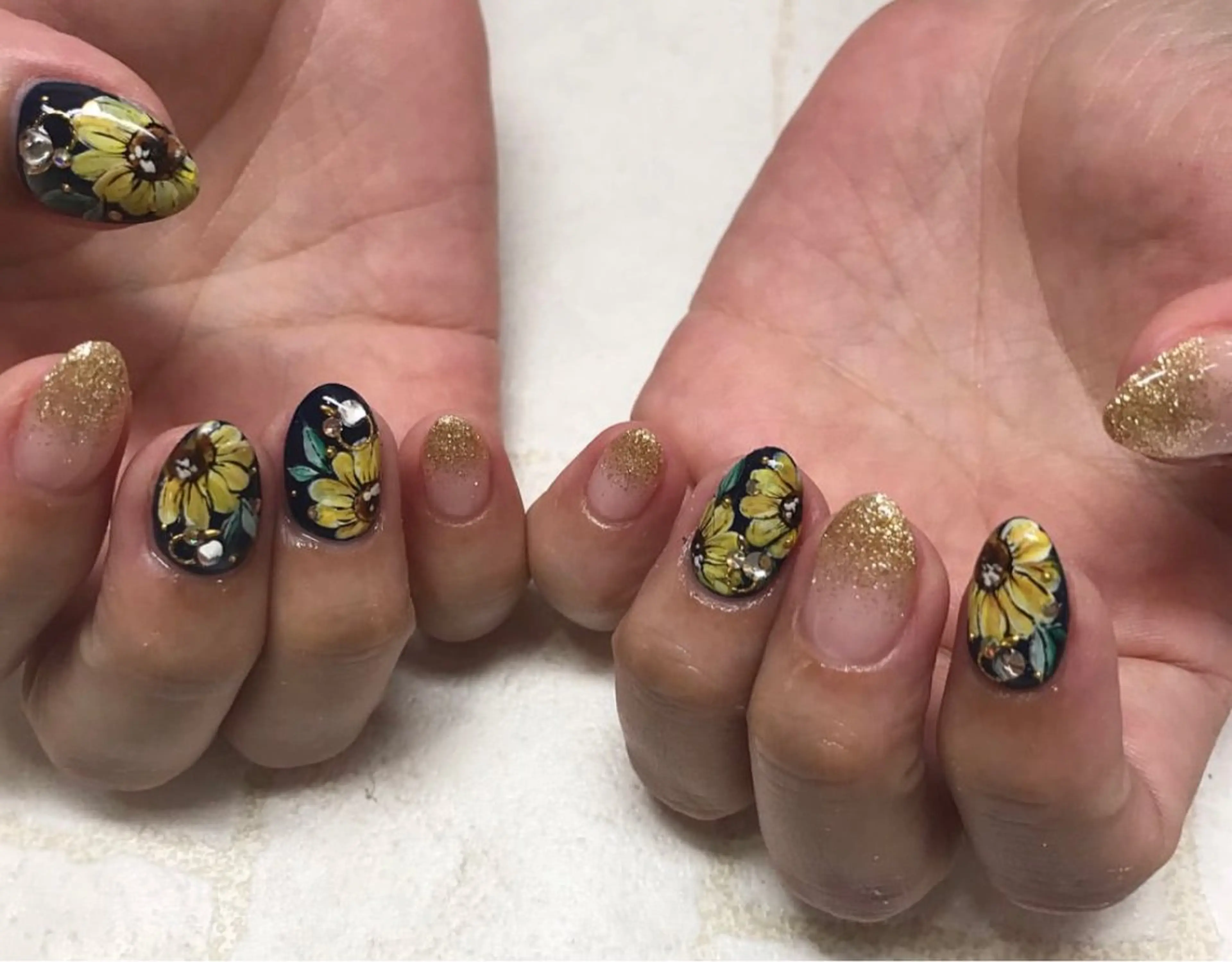 ネイル グラデーション ラメ(グリッター) ラメグラデーション 夏ネイル Ran  nail所属・Ran Nailのネイルデザイン