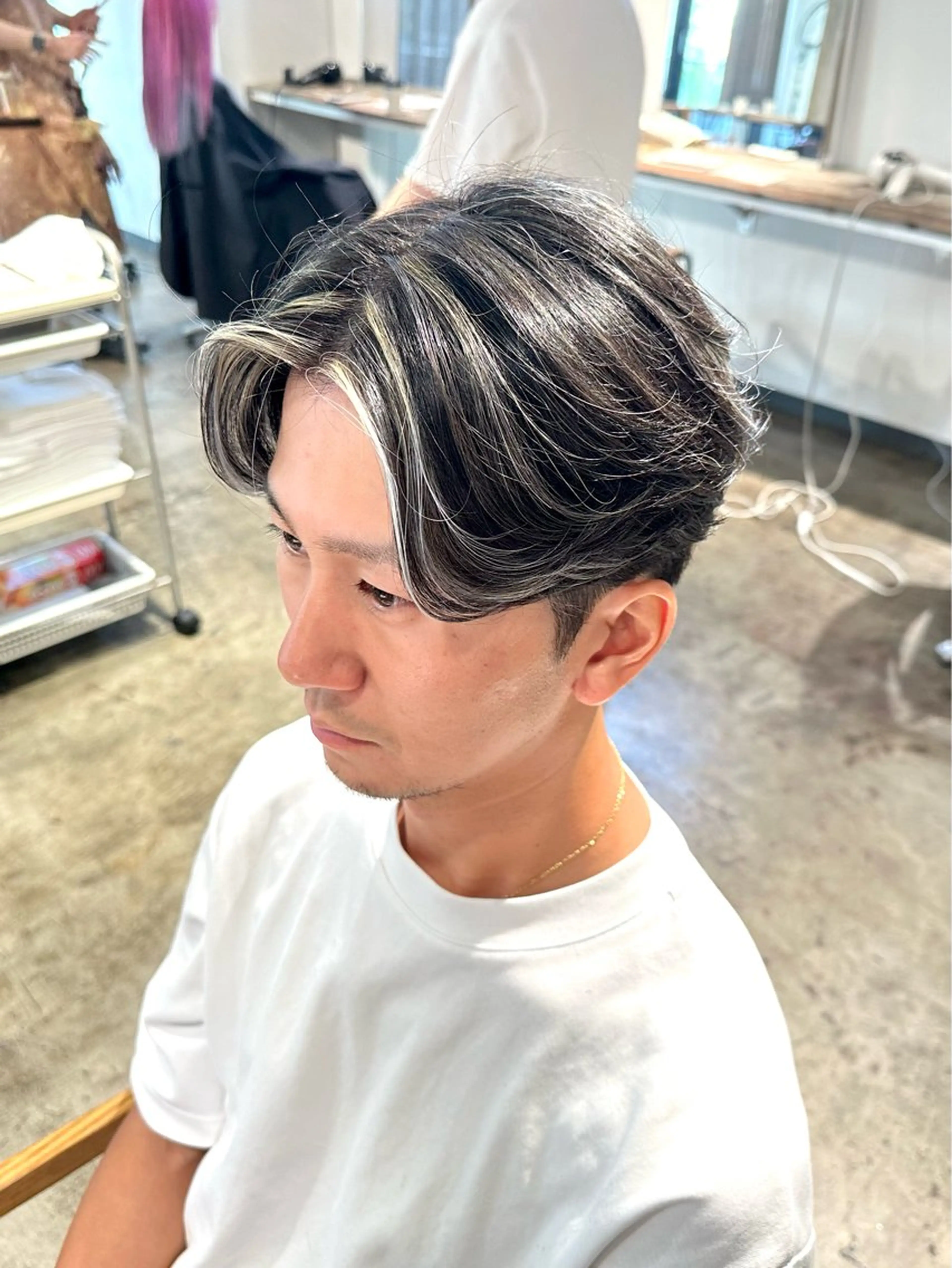 カラー メンズ センターパート メンズハイライト メンズパーマ ハイライトカラー カット ヘアカラー トリートメント 骨格補正施術/メンズ 専門美容師/YUYAのヘアスタイル
