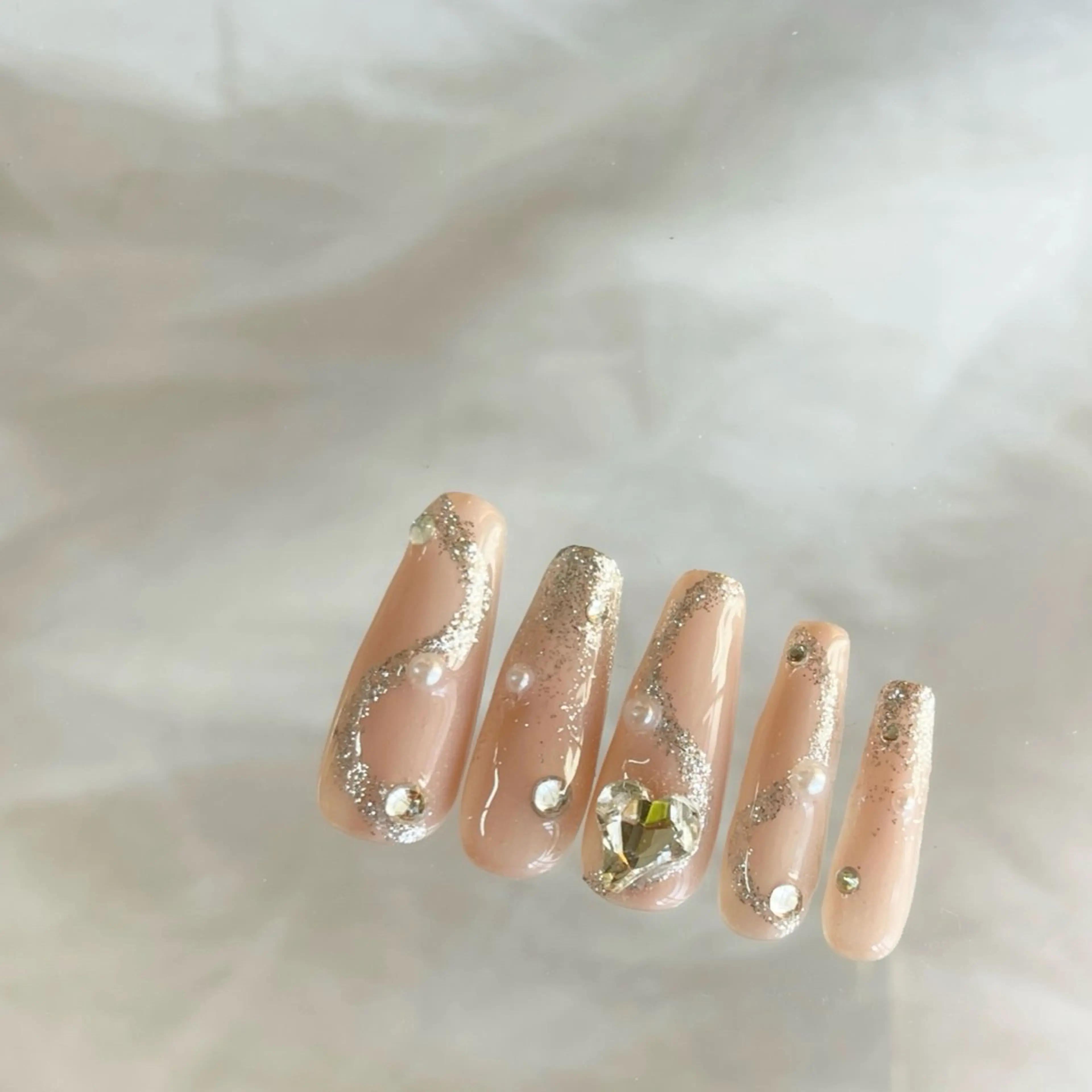 ネイル アートネイル フットネイル ジェルネイル キラキラネイル 韓国ネイル ハンドネイル Y nail なんば堀江店のネイルデザイン