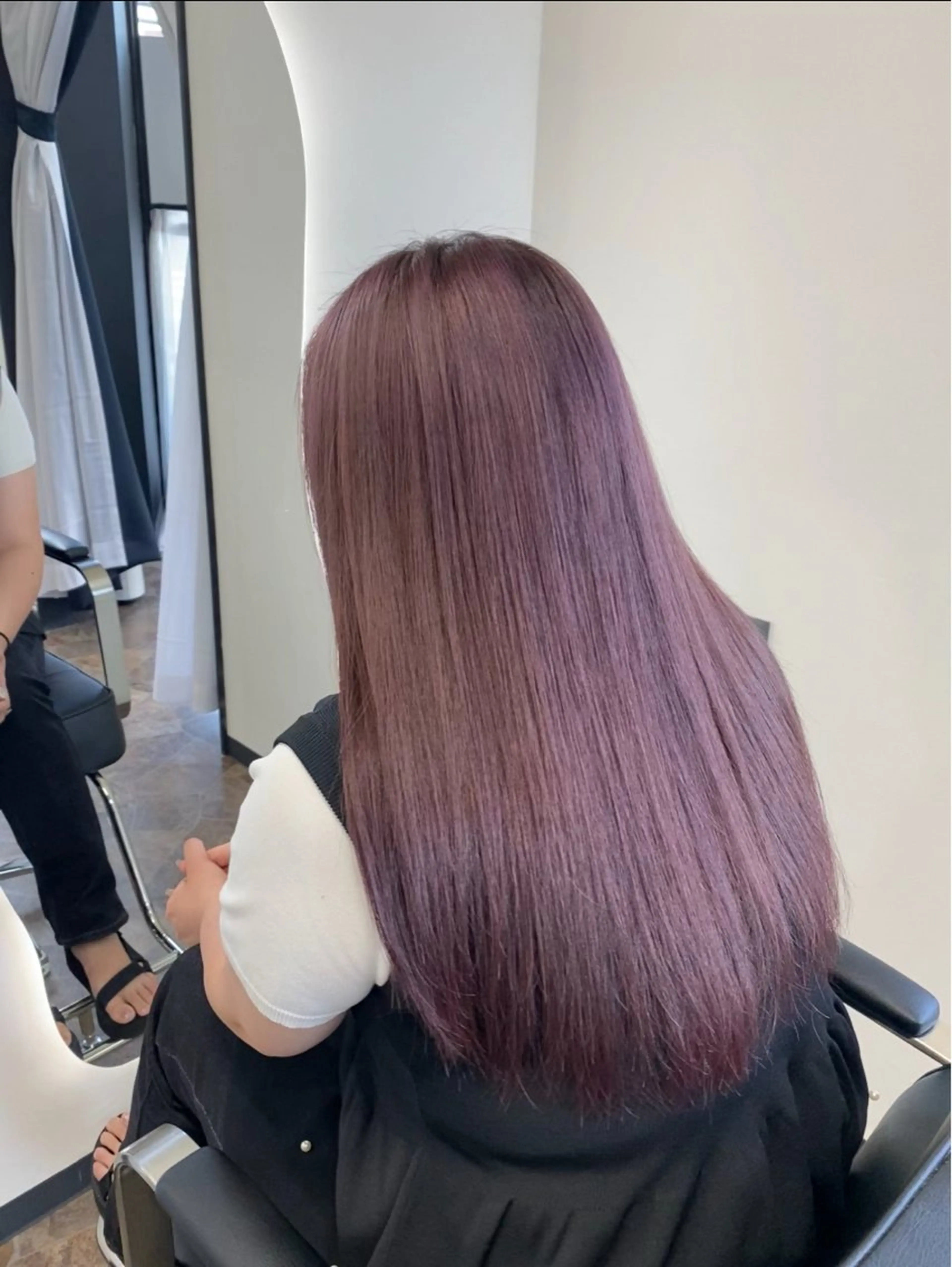 ロング カラー 透明感カラー ハイライトカラー ハイライト LOA所属・石田 晴香のヘアスタイル