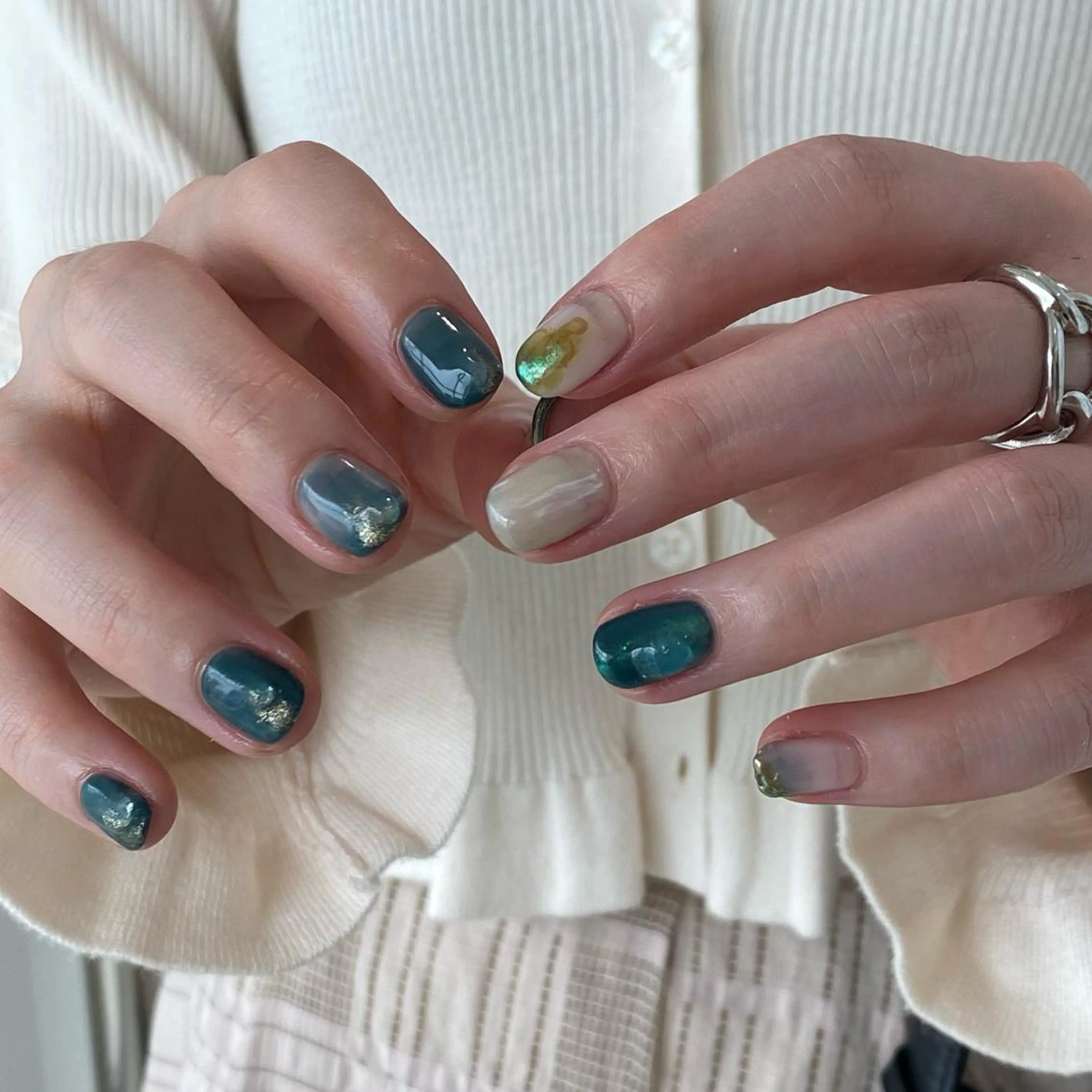 ネイル グリーン 持ち込み ハンドネイル ayana nails所属・nail salon ayanaのネイルデザイン