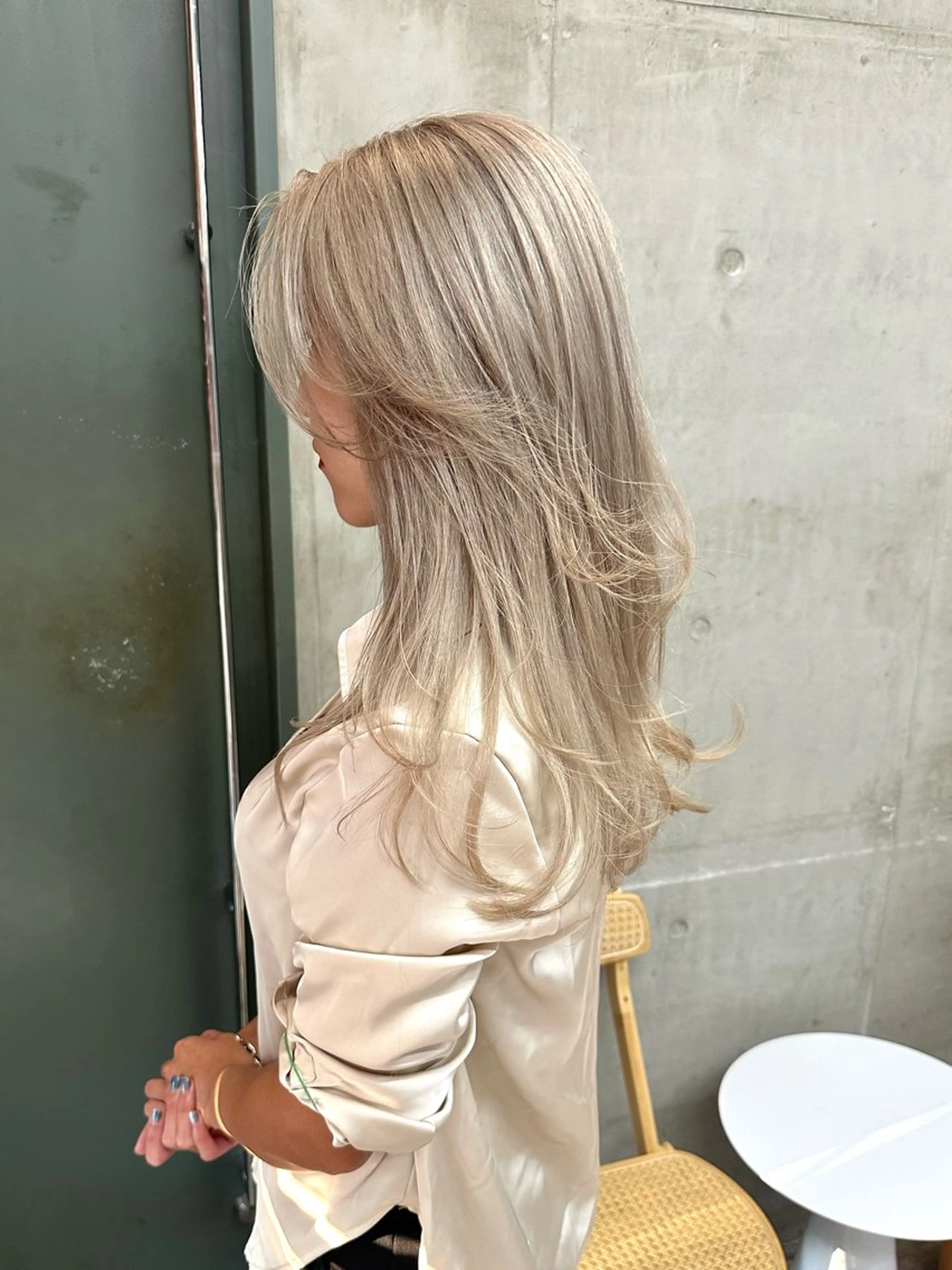 ロング カラー ベージュカラー ホワイトベージュ ヘアカラー トリートメント レイヤーカット💫 ／HARUKA🎀のヘアスタイル