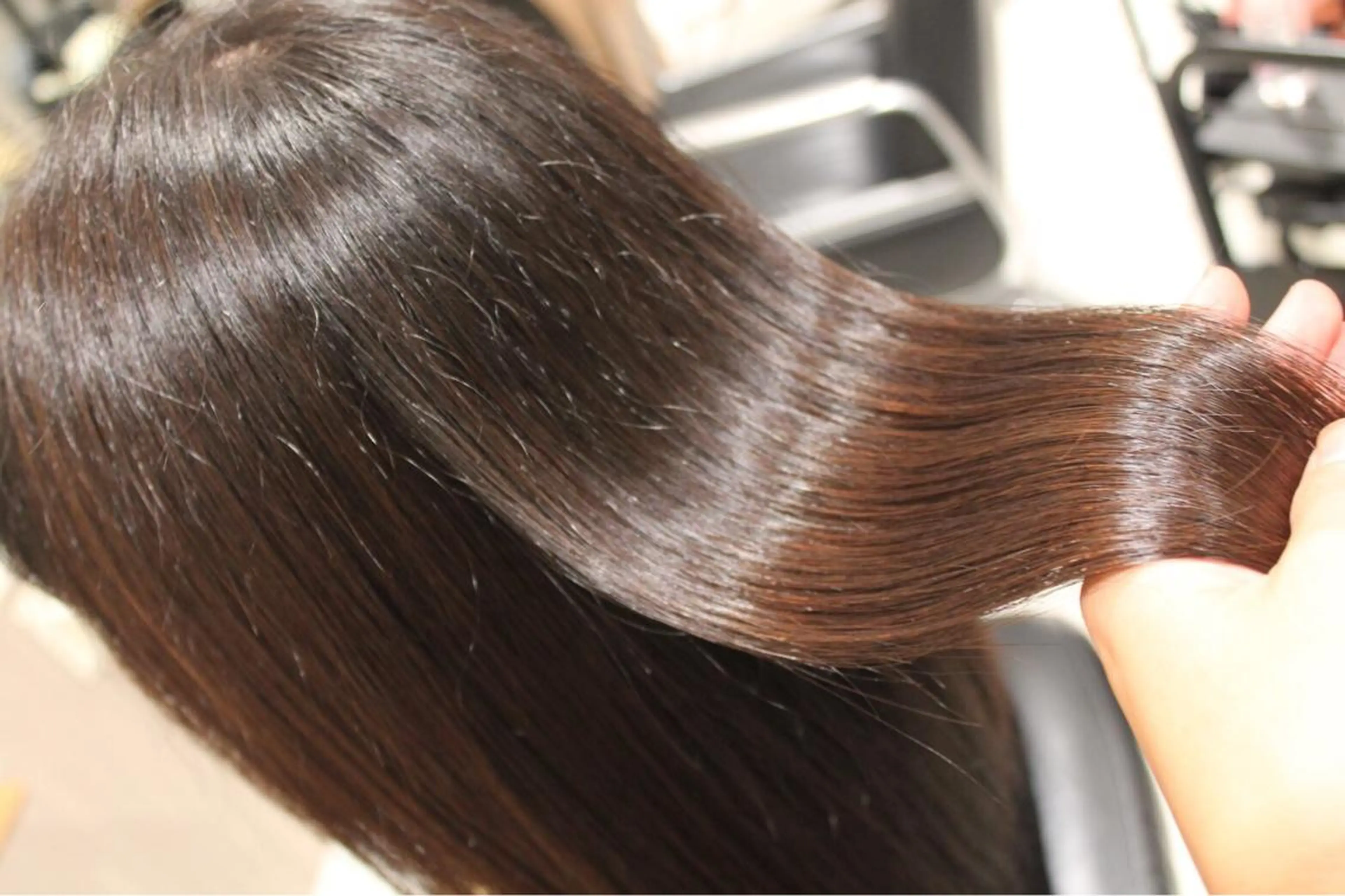 セミロング トリートメント カット トリートメント 大人女性に寄り添う 髪質改善サロンのヘアスタイル