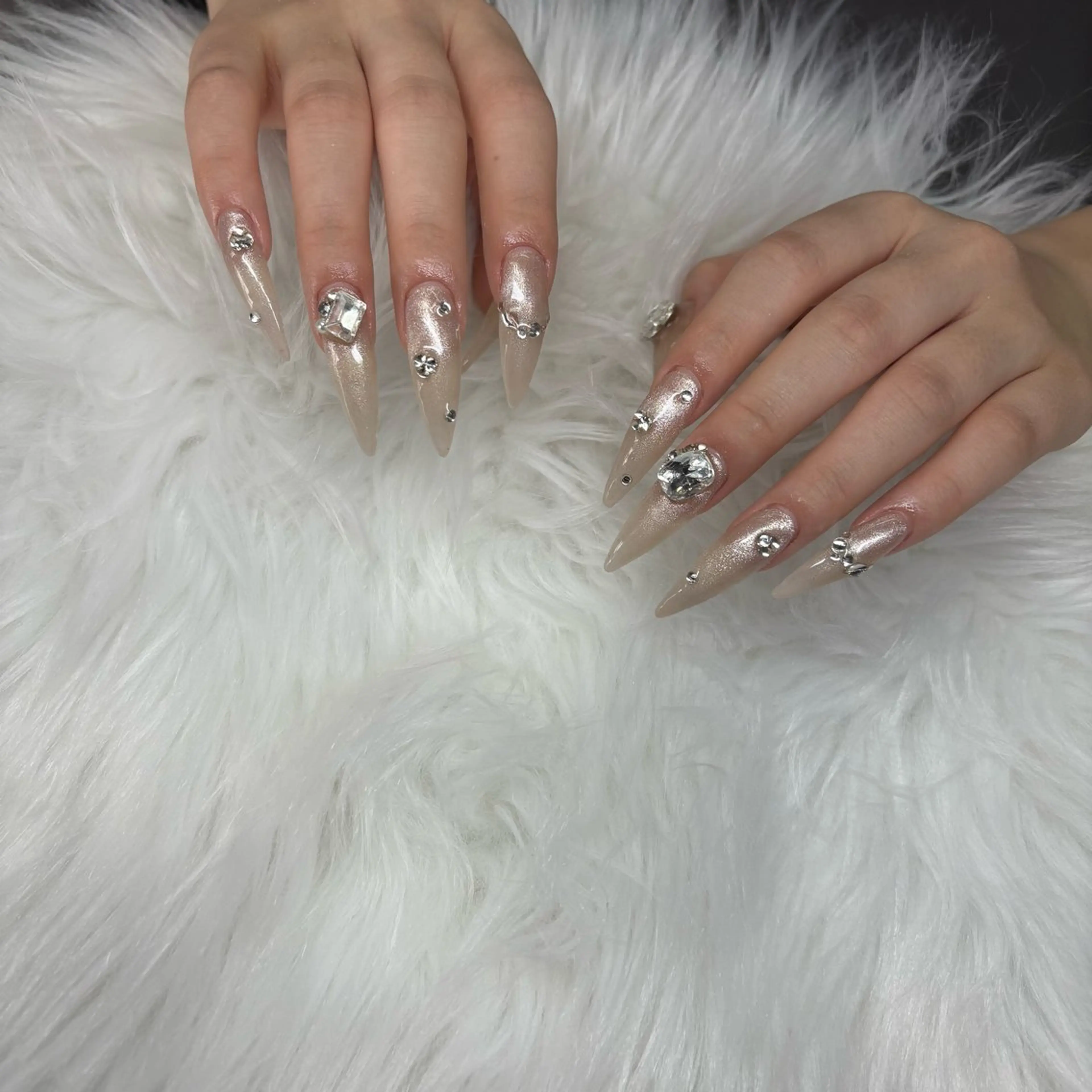 ネイル LOARY所属・LOARY 五日市店のネイルデザイン