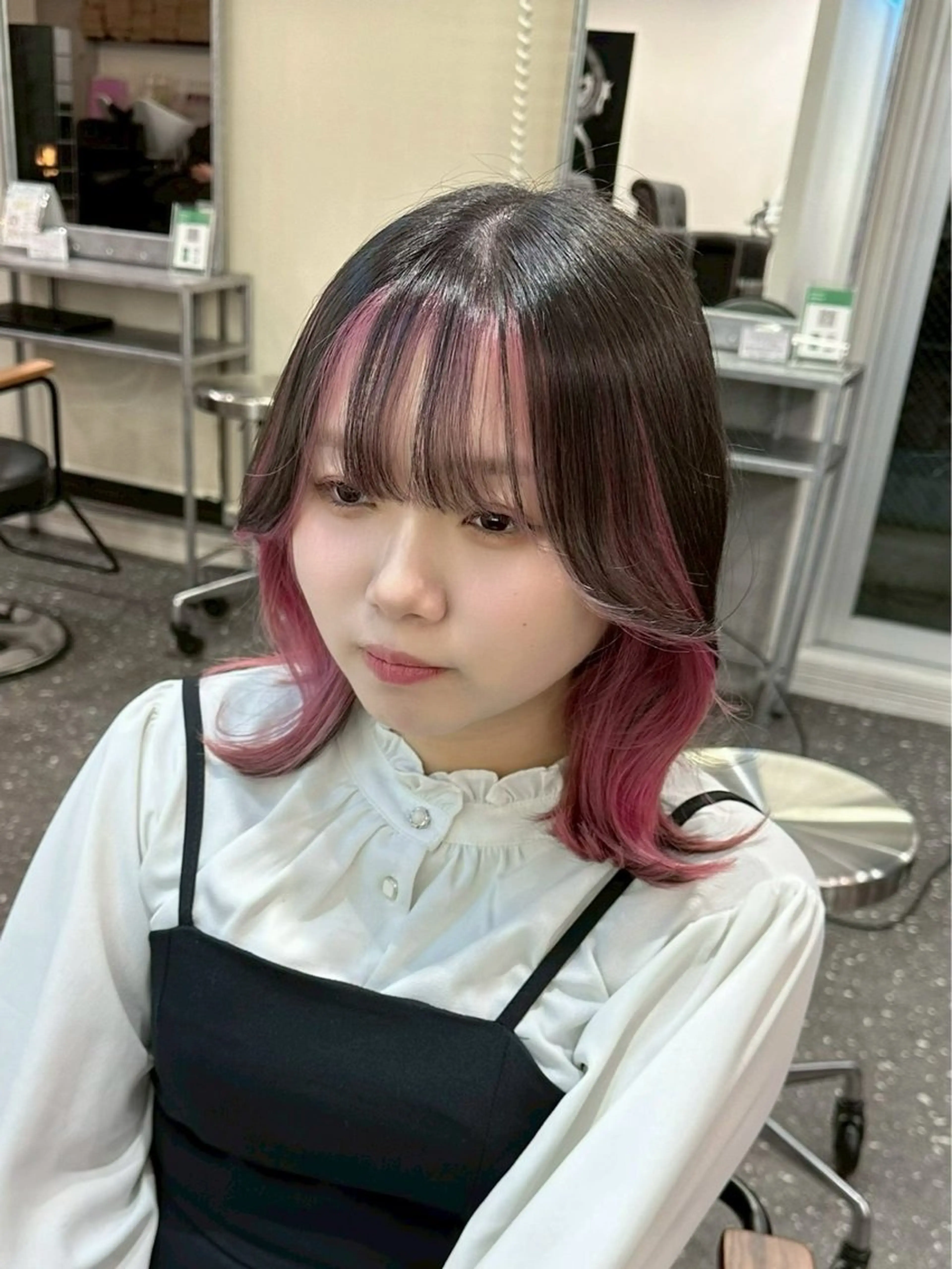 【ご新規様限定】カット＋インナーカラー(ブリーチあり)＋トリートメント🍏🍀の写真