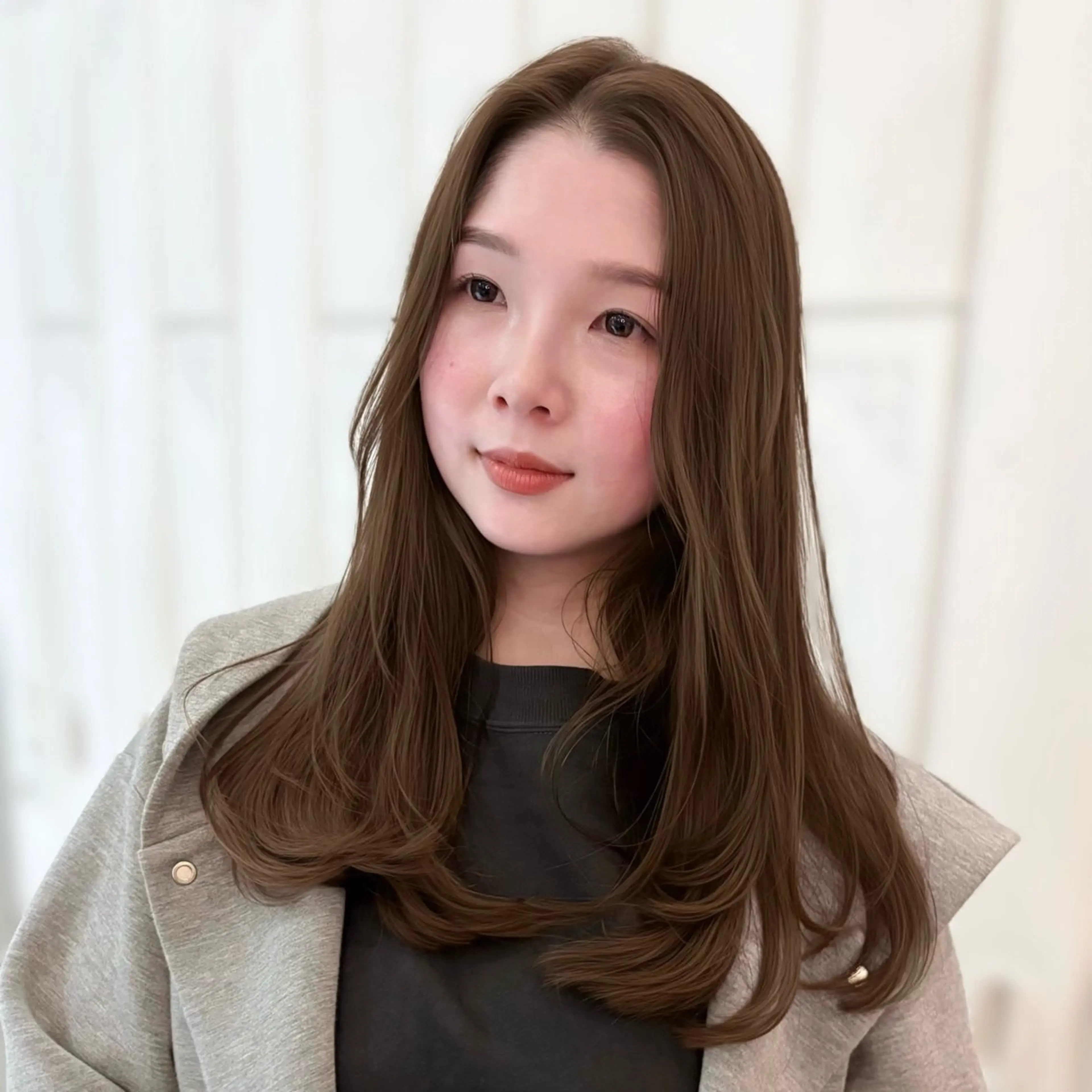 ロング カラー ベージュカラー ブリーチ 透明感カラー mashu Atoro所属・梅田美容室/レイヤー /ベージュ/miyuのヘアスタイル