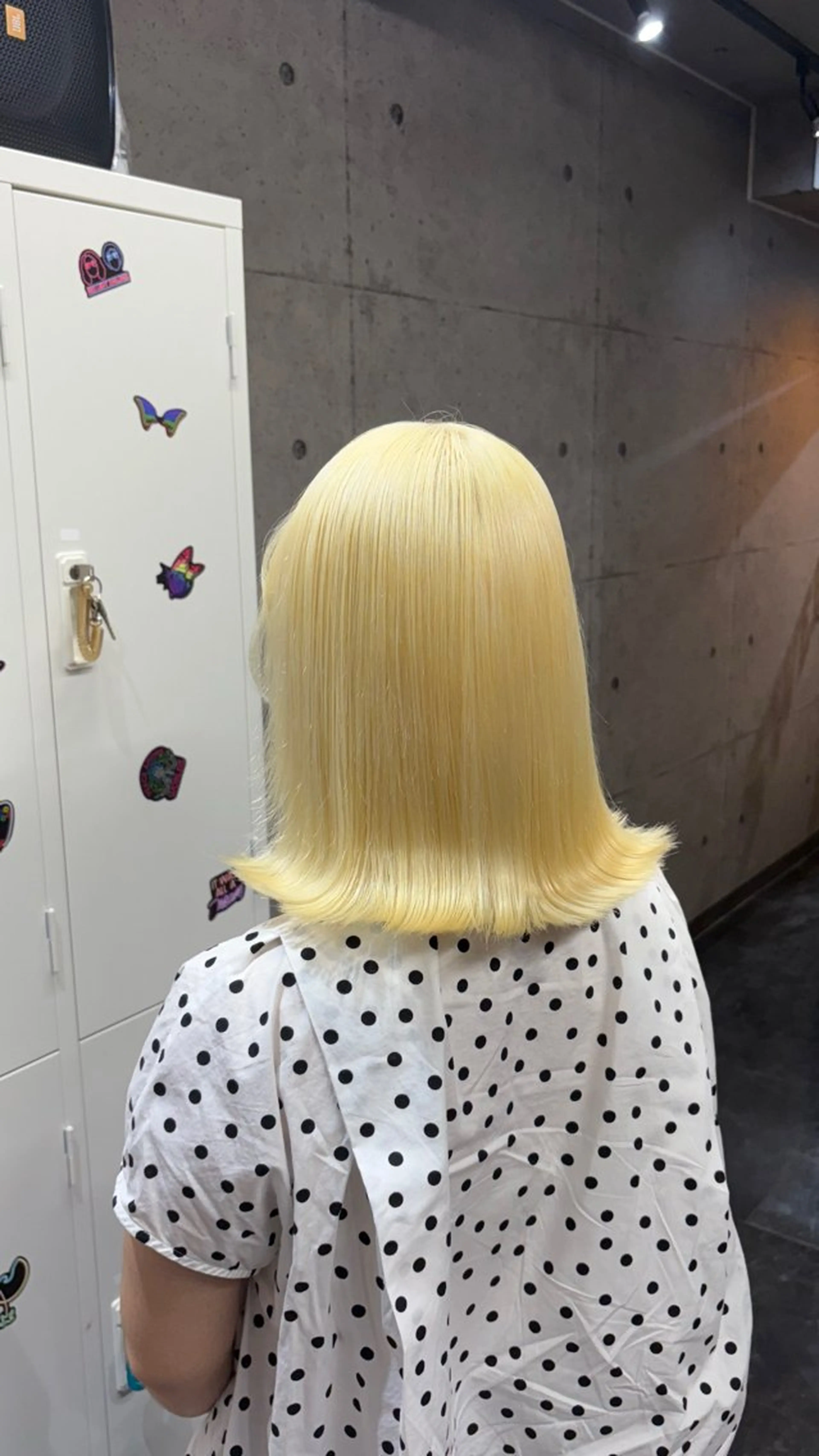 ミディアム カラー 抜きっぱなしブロンド ブロンド ヘアカラー ハイトーン/ブリーチ /hikaruのヘアスタイル