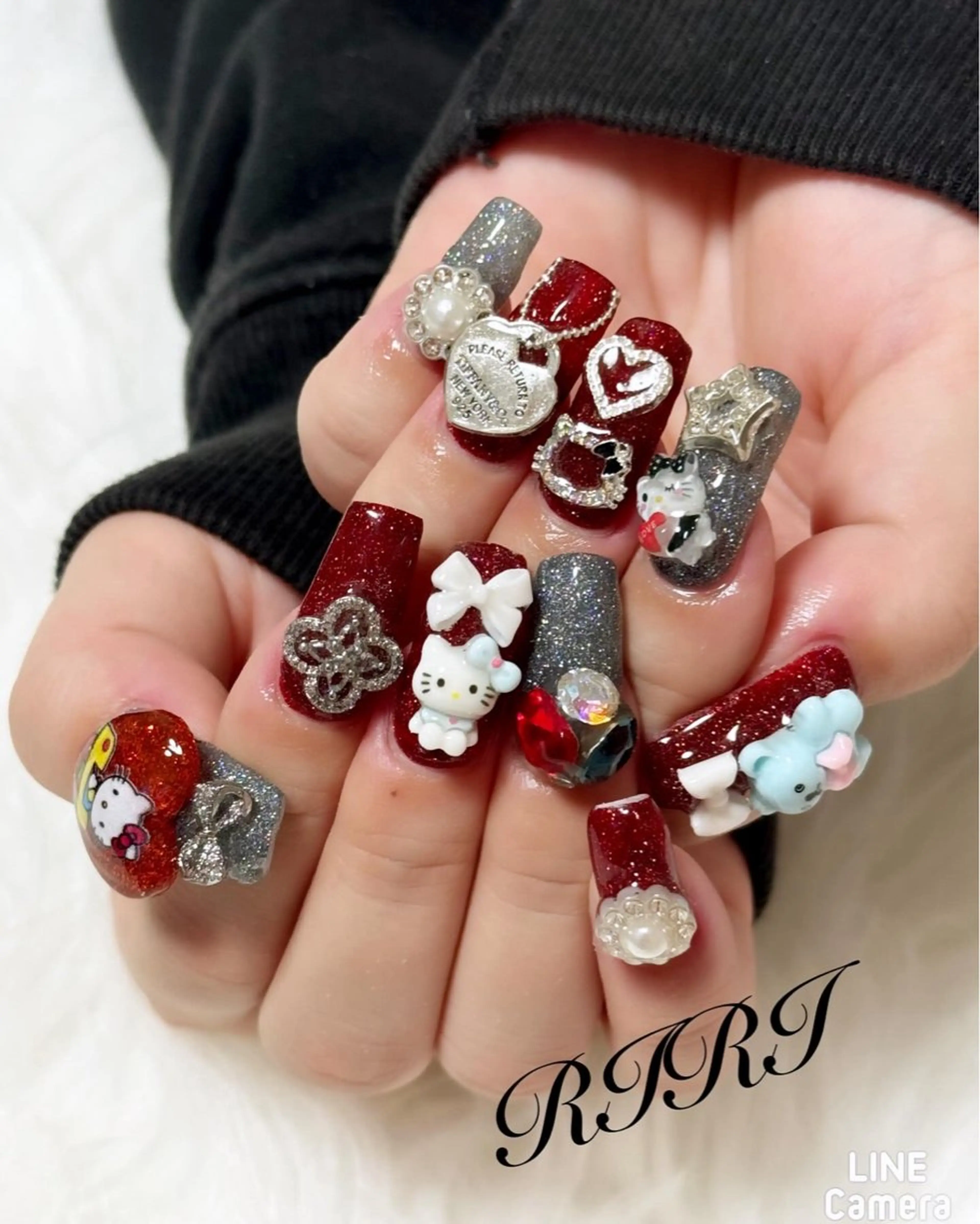 ネイル フラッシュネイル ジェルネイル キラキラネイル 赤色 ショートネイル riri オーナーのネイルデザイン