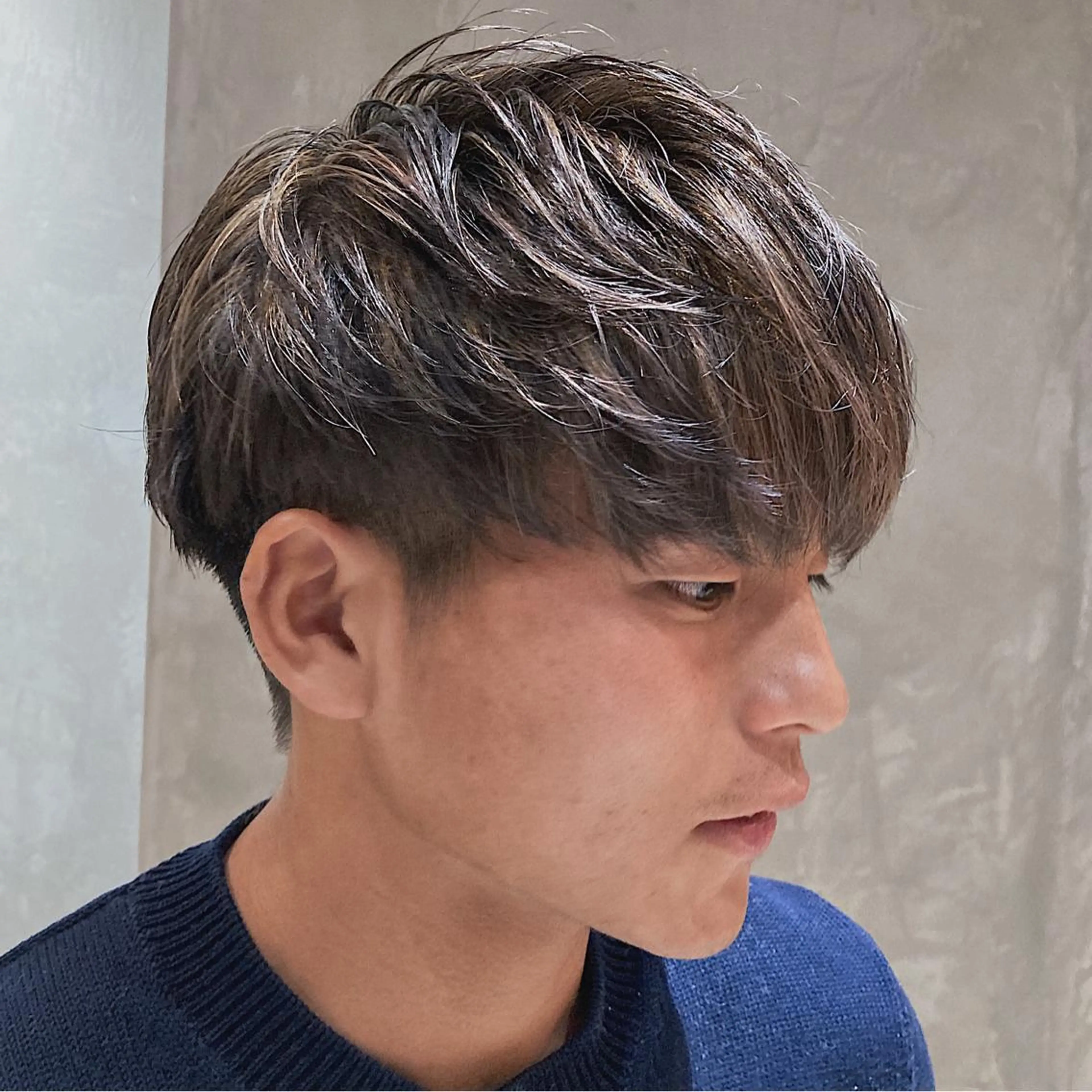 ショート カラー メンズ メンズハイライト マッシュ ハイライトカラー ハイライト ショートヘア 波巻きスパイラルパー マ/シャドウパーマ駿のヘアスタイル