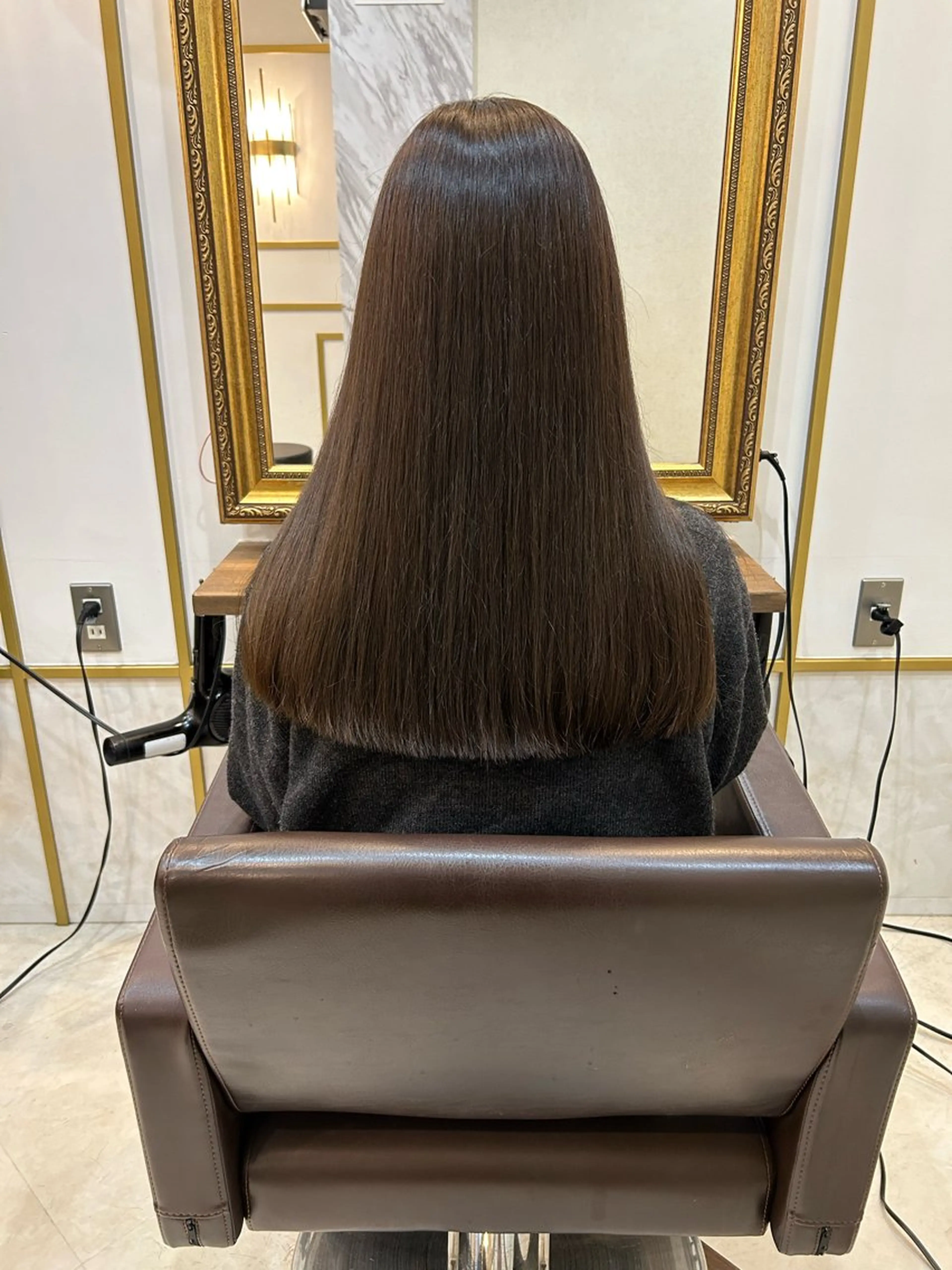 カラー 善財 康葵のヘアスタイル