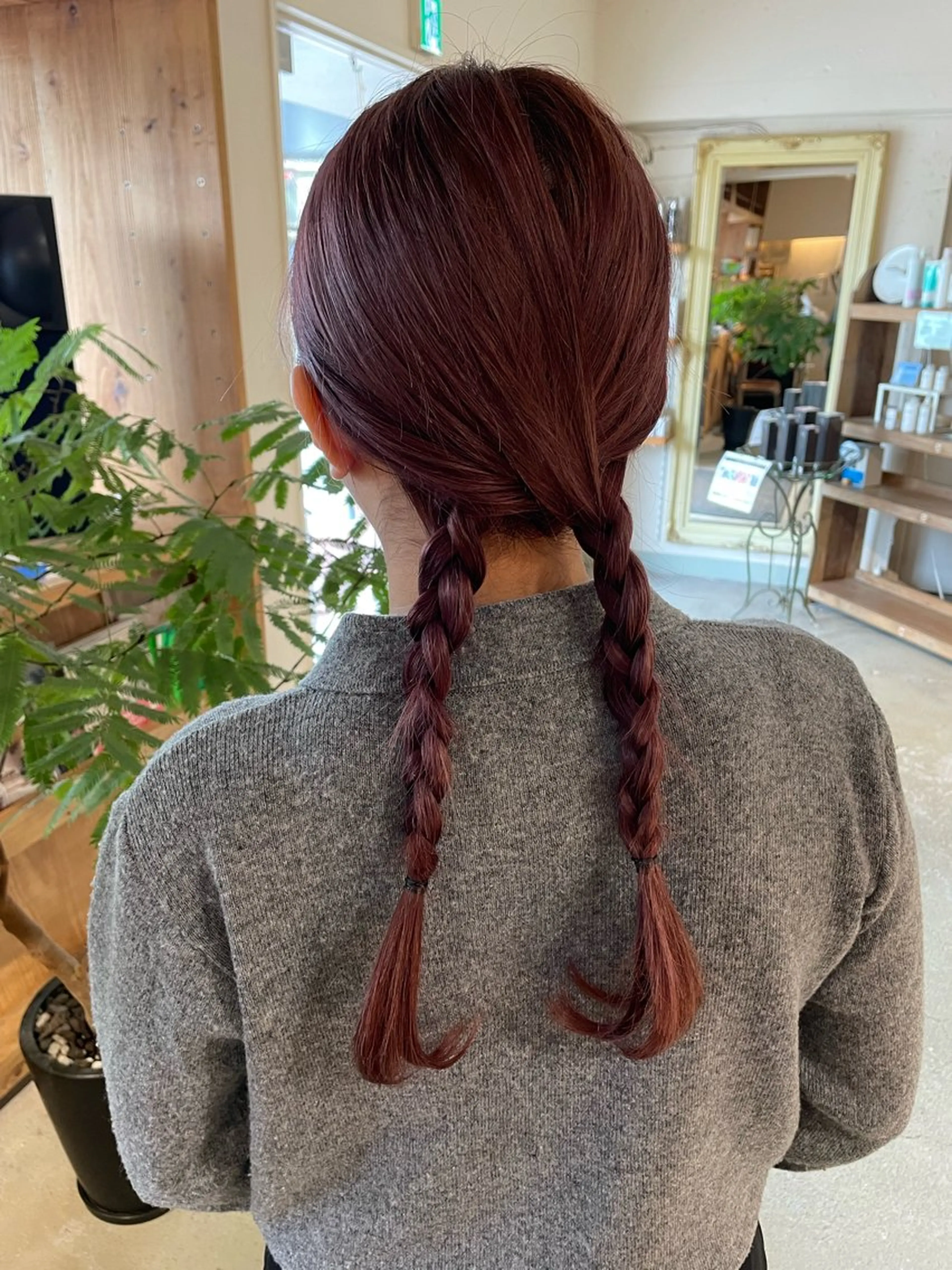 ロング ヘアカラー 透明感カラー🫧/ レイヤー/髪質改善のヘアスタイル