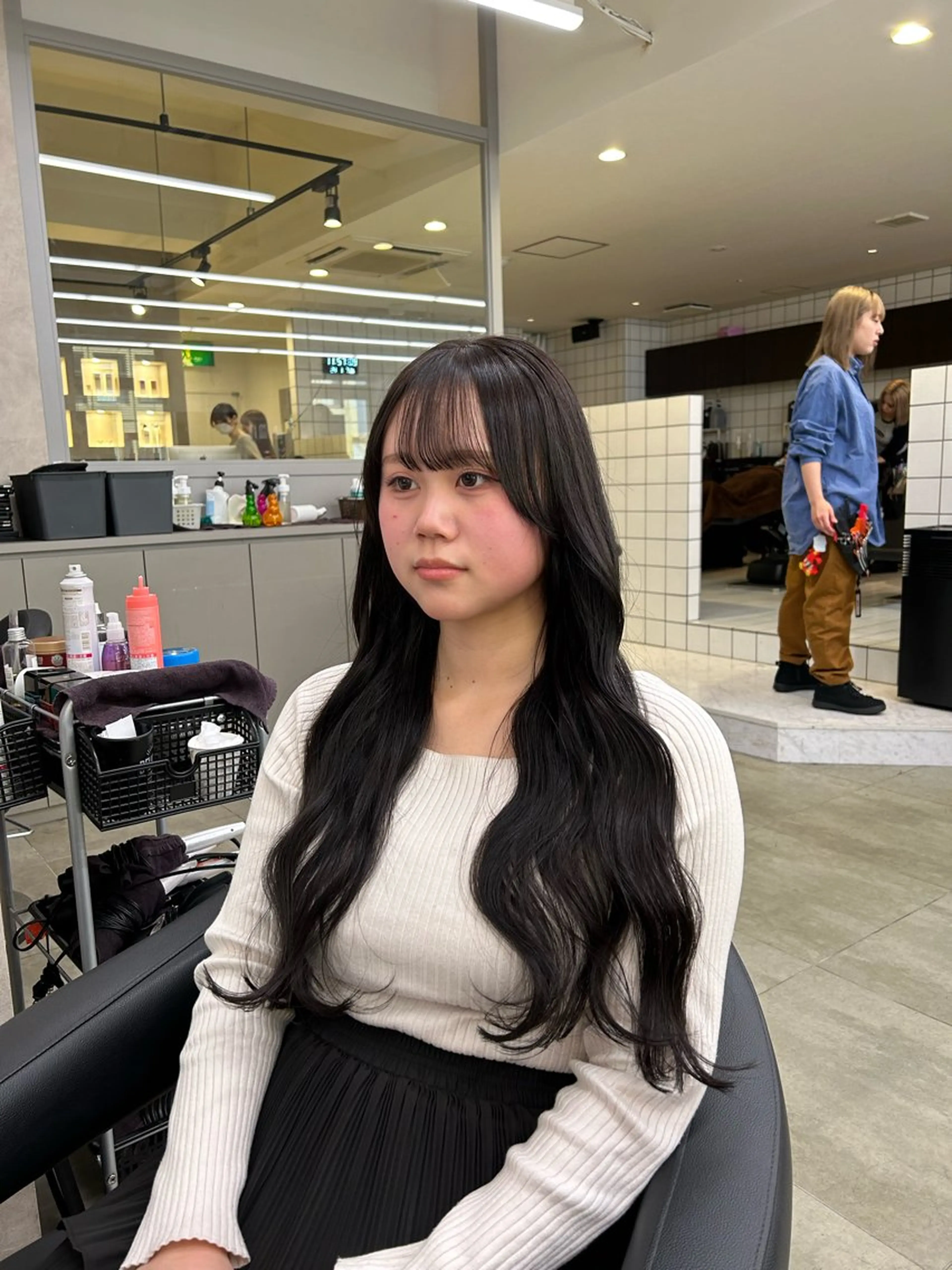 カラー カット ヘアカラー トリートメント 透明感ベージュ🤎 ナチュラルレイヤーのヘアスタイル