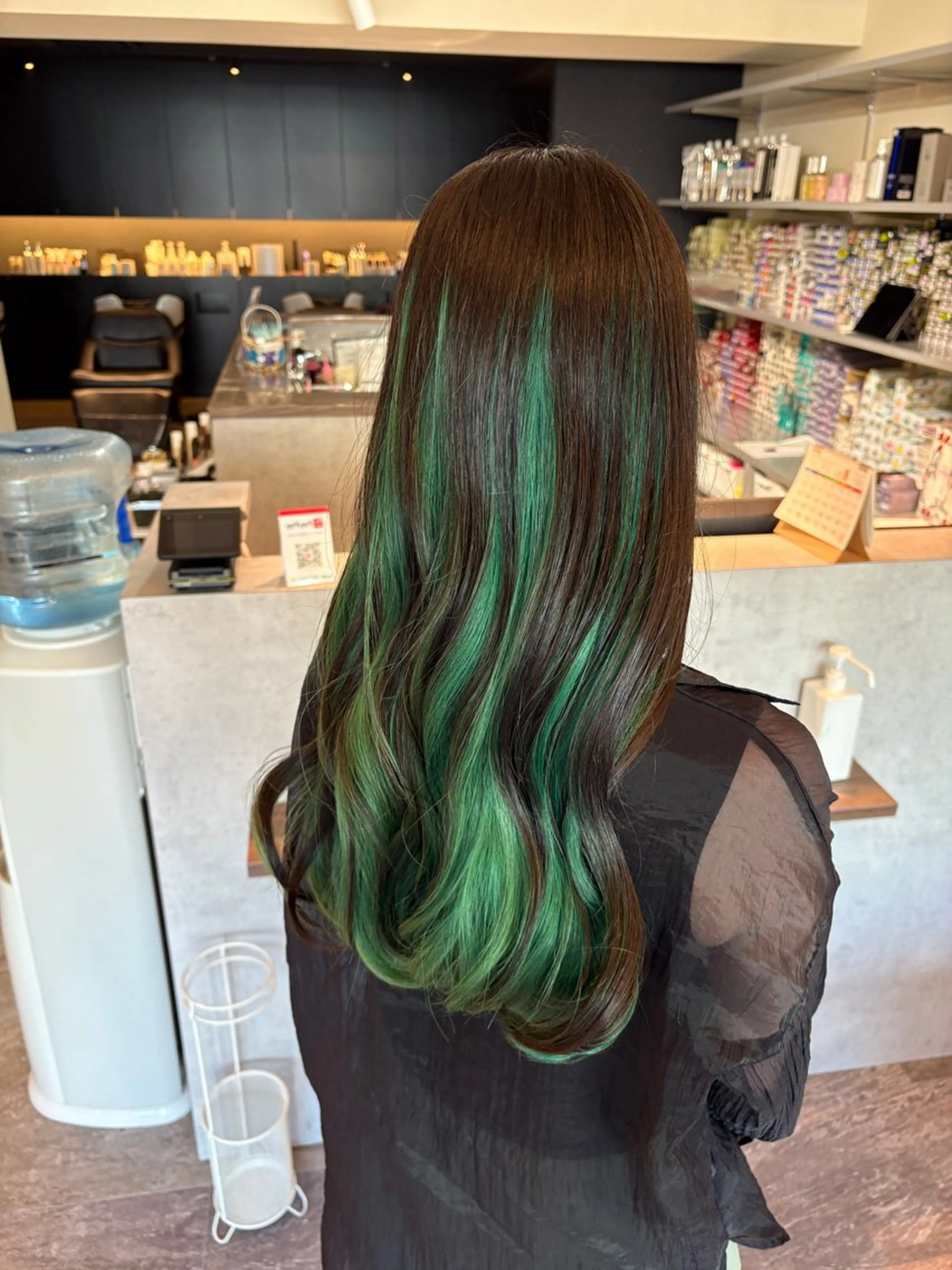 ロング 西田 朋華のヘアスタイル